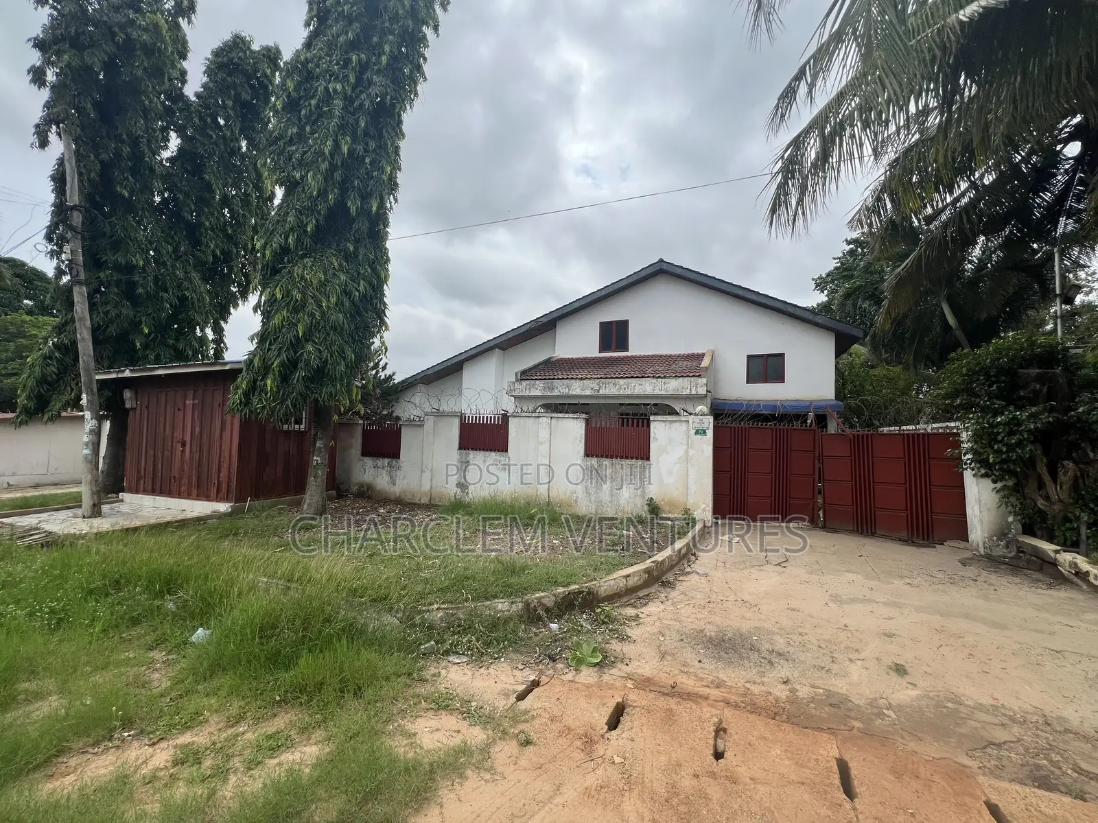 4bdrm House in Charclem Ventures, Teshie-Nungua Estates for sale in Teshie-Nungua Estates