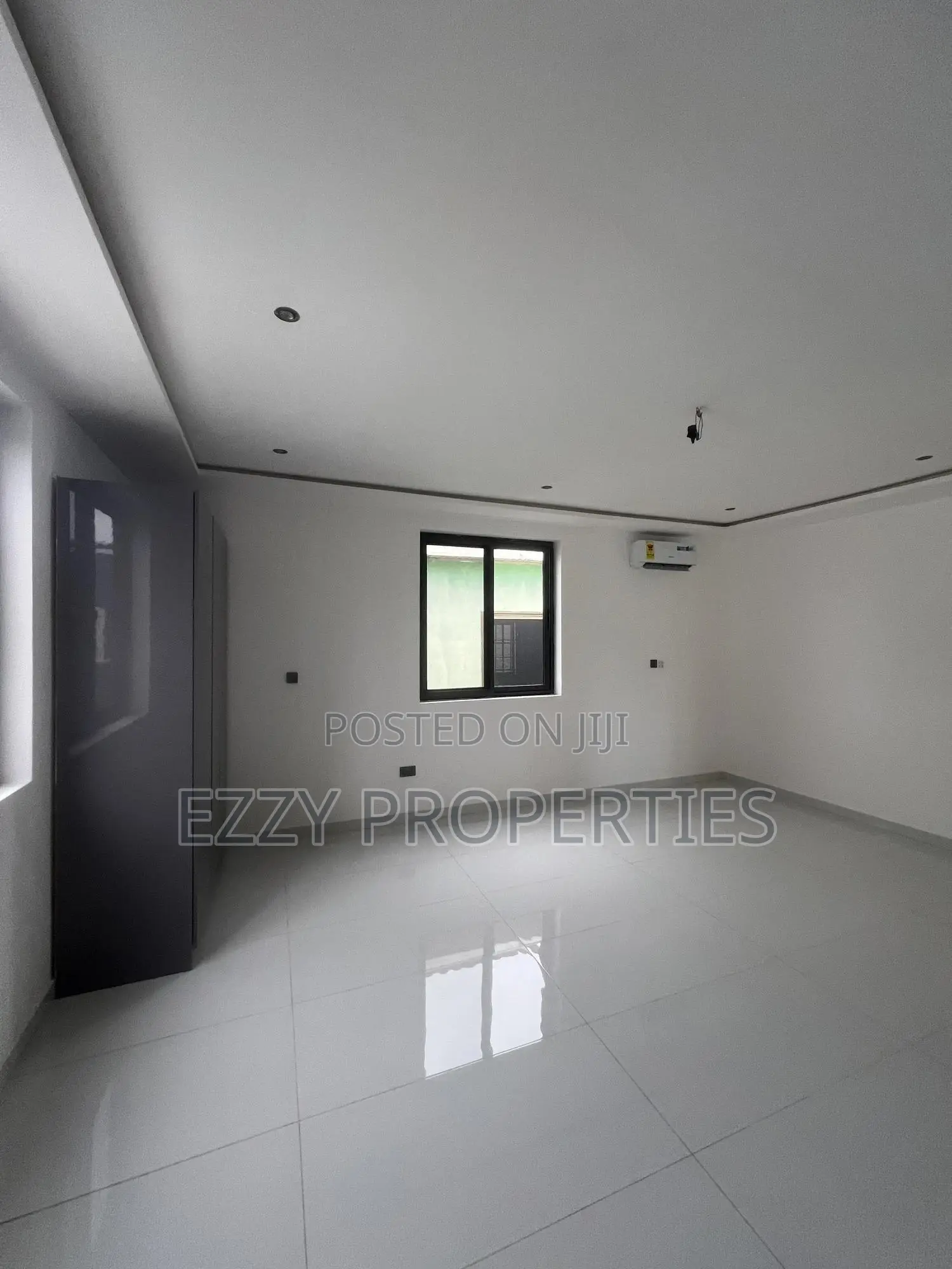 3bdrm House in 100, East Legon for sale in East Legon