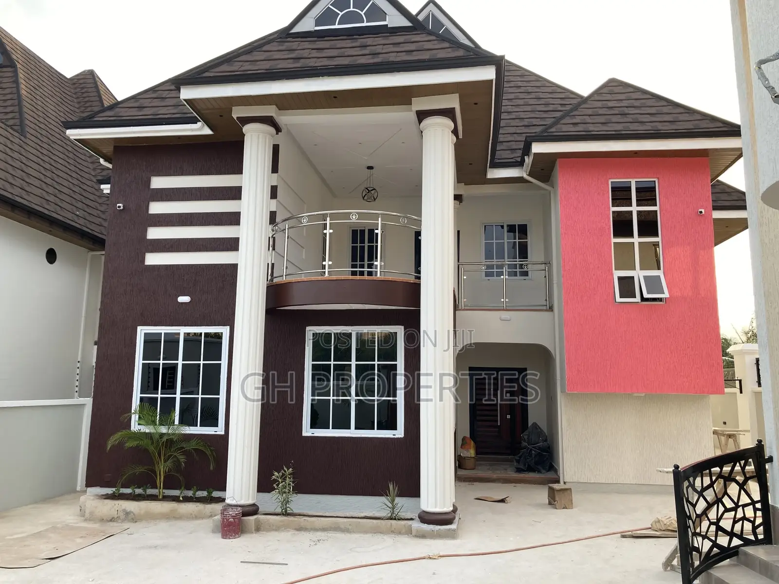 6bdrm Mansion in Executive Six, Kumasi Metropolitan for sale in Kumasi Metropolitan