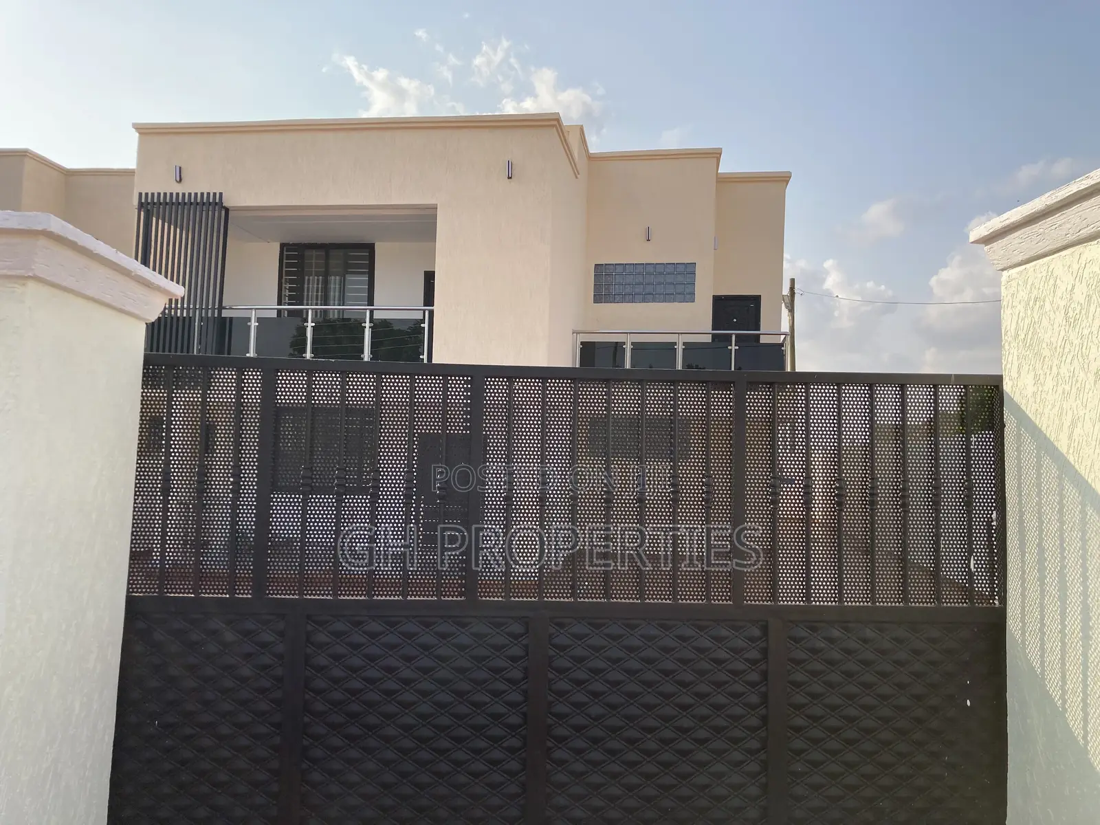 4bdrm House in Daban New Site., Kumasi Metropolitan for sale in Kumasi Metropolitan