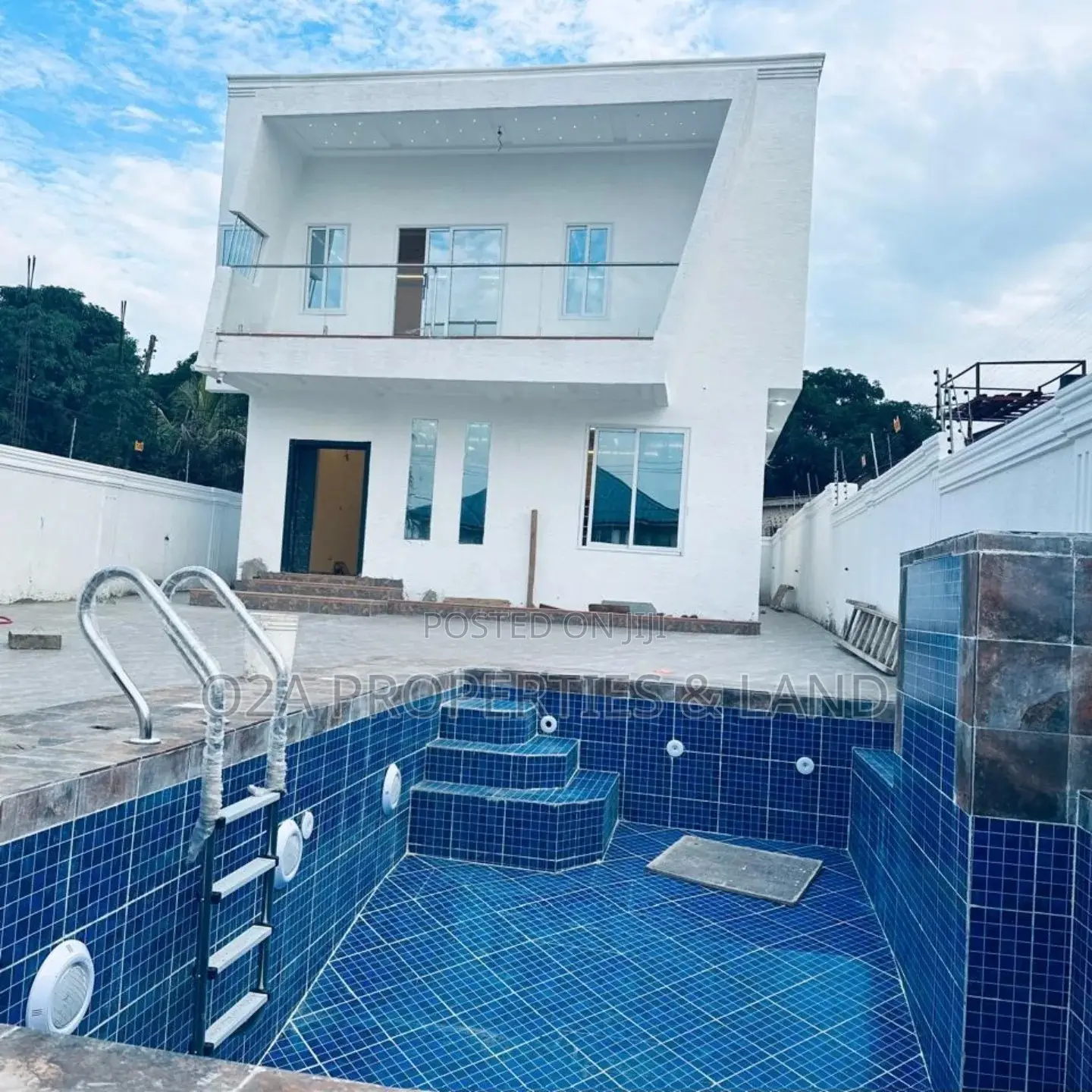 4bdrm House in Ashaley Botwe, Lake Side Estate for sale in Lake Side Estate