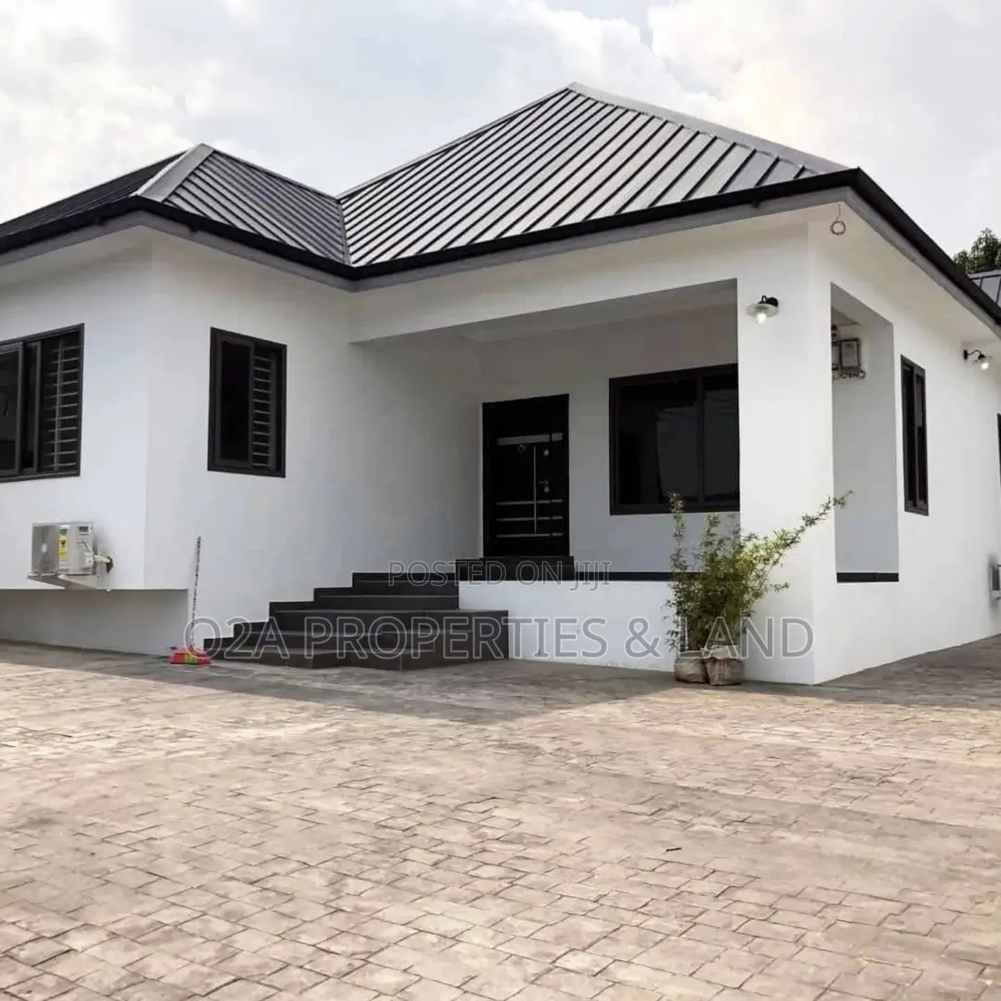 3bdrm House in Kwabenya, Ga East Municipal for sale in Ga East Municipal