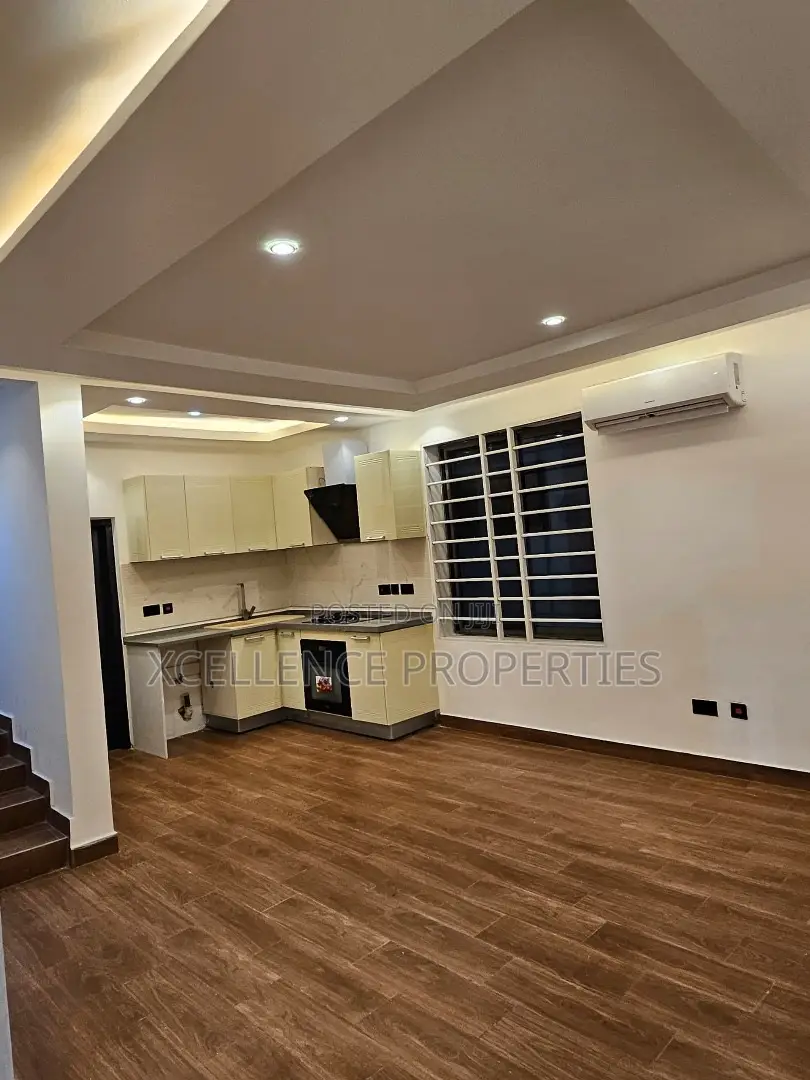 2bdrm Duplex in Xcellence Properties, School Junction for rent in School Junction