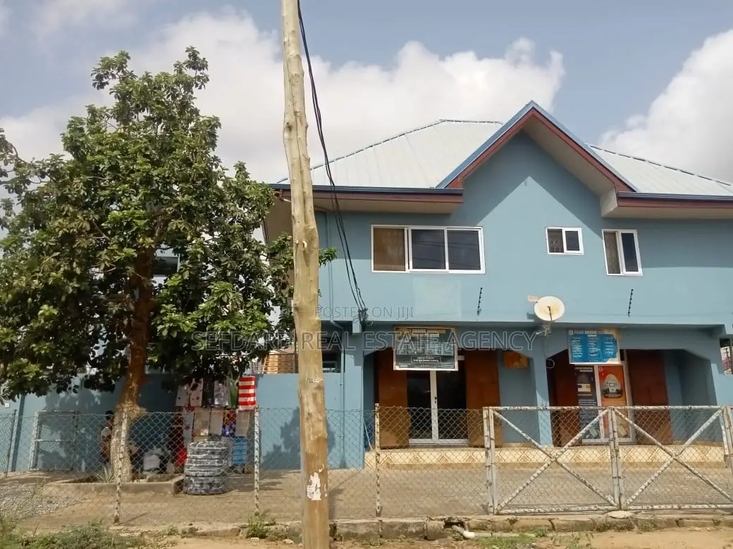 6bdrm House in Amasaman for sale in Amasaman