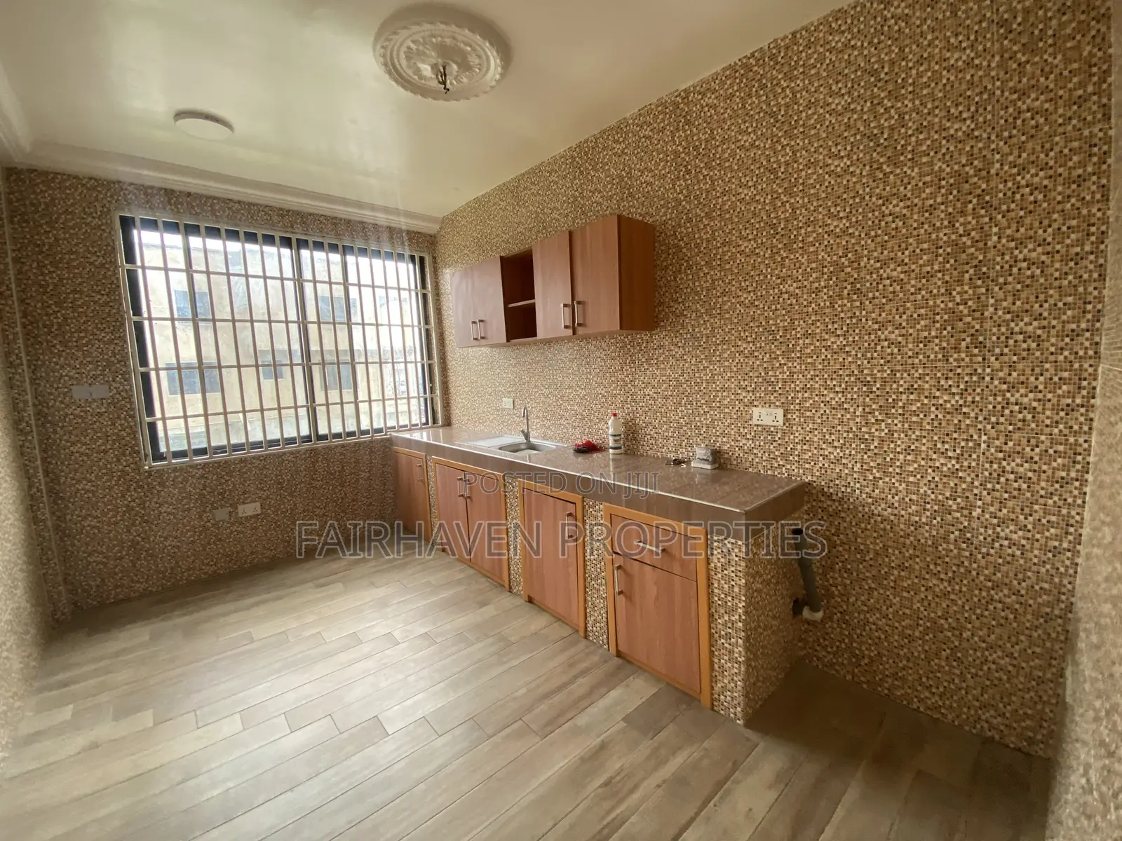 2bdrm Apartment in Bushroad, Teshie for rent in Teshie