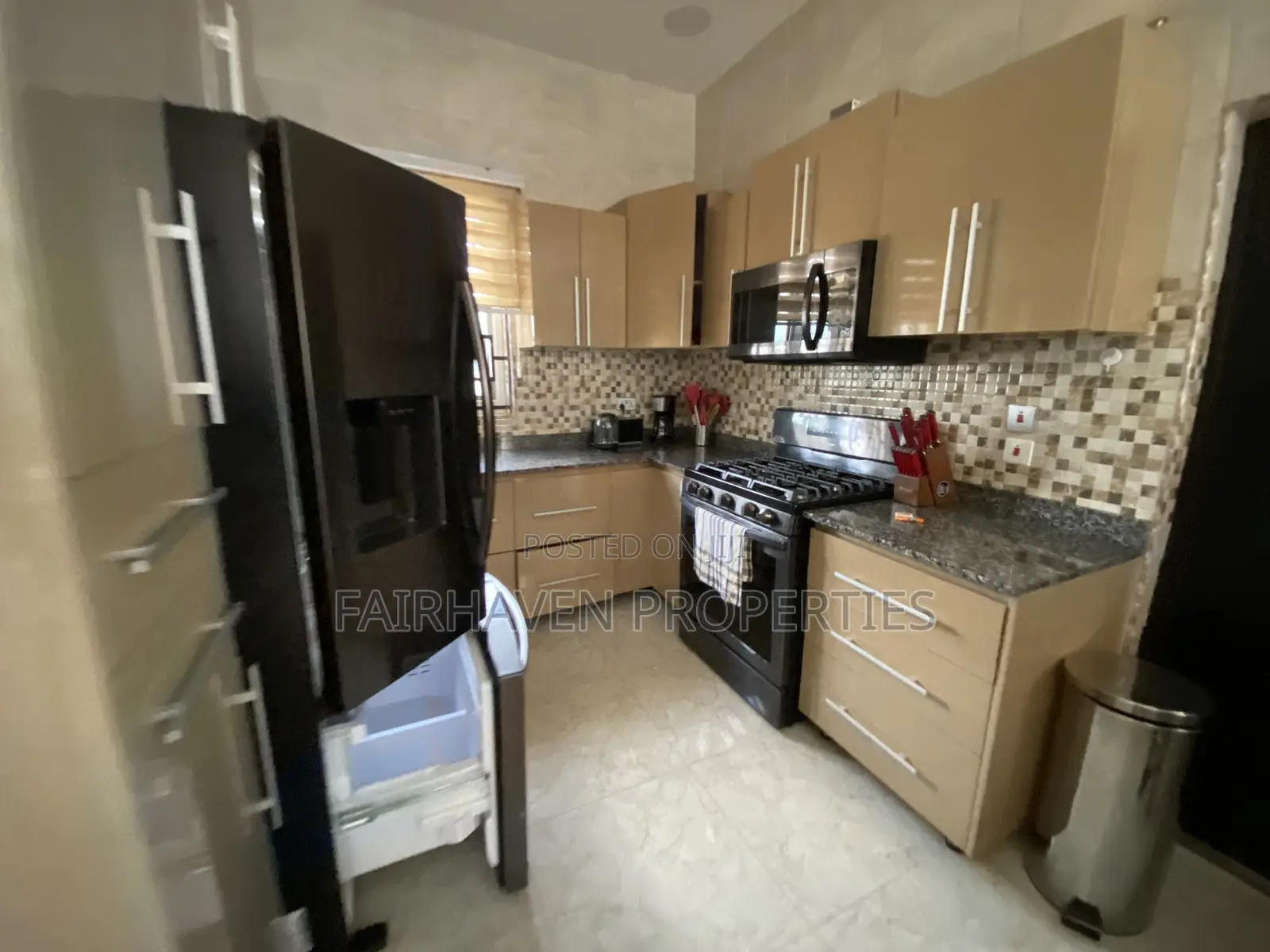Fully Furnished 3 Bedrooms Apartments (Short or Long Stays) in Tseaddo