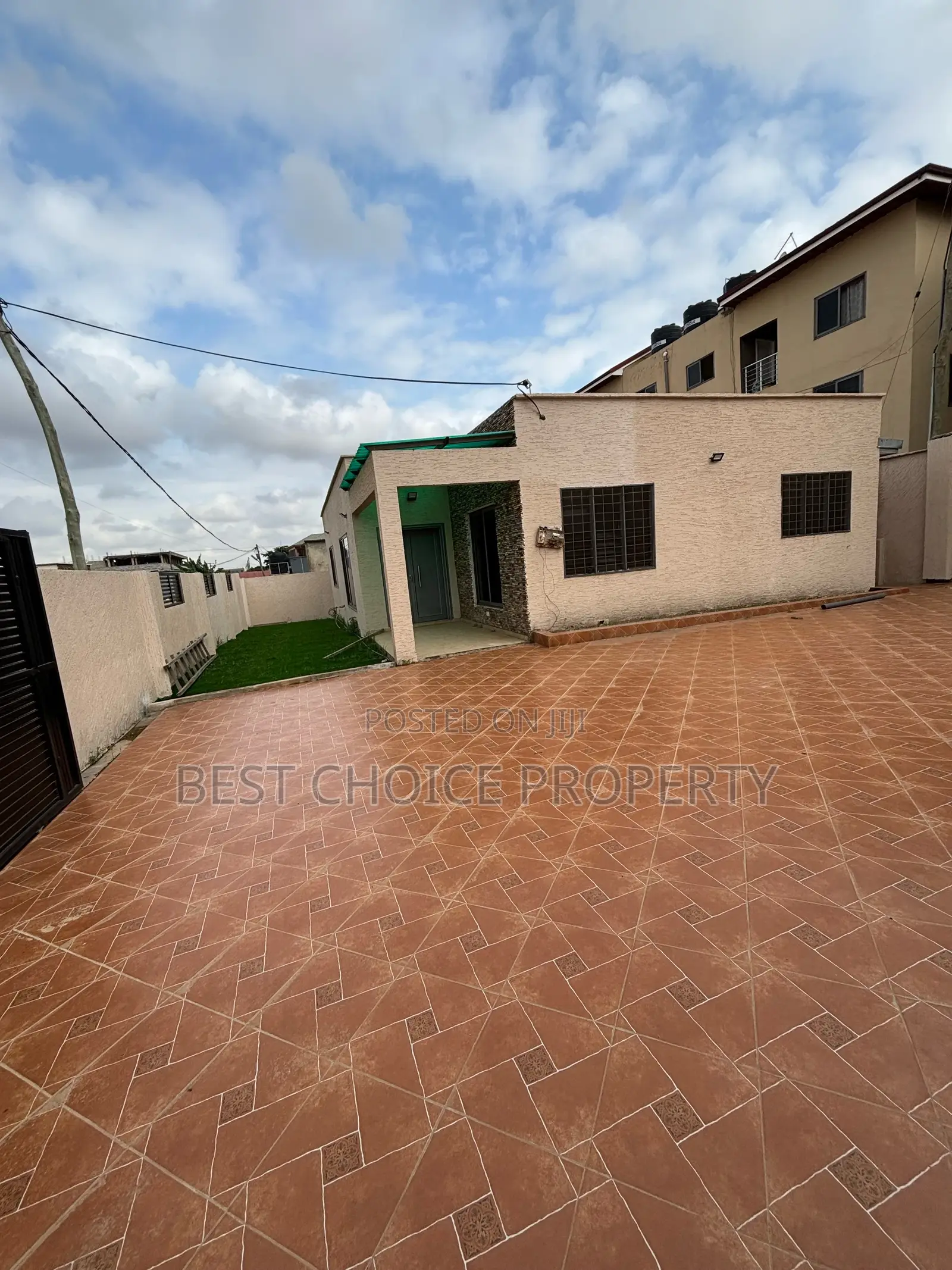 3bdrm Apartment in Adenta, Housing Down for rent in Housing Down