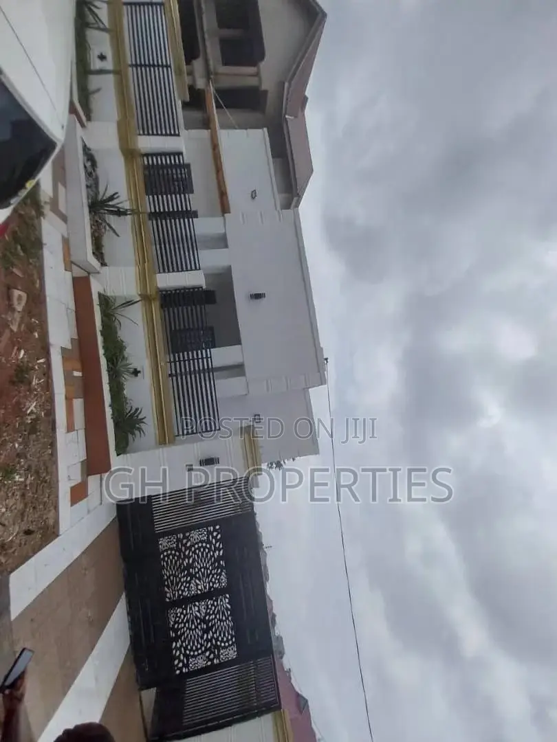 3bdrm House in Asokore Pakoso, Kumasi Metropolitan for sale in Kumasi Metropolitan
