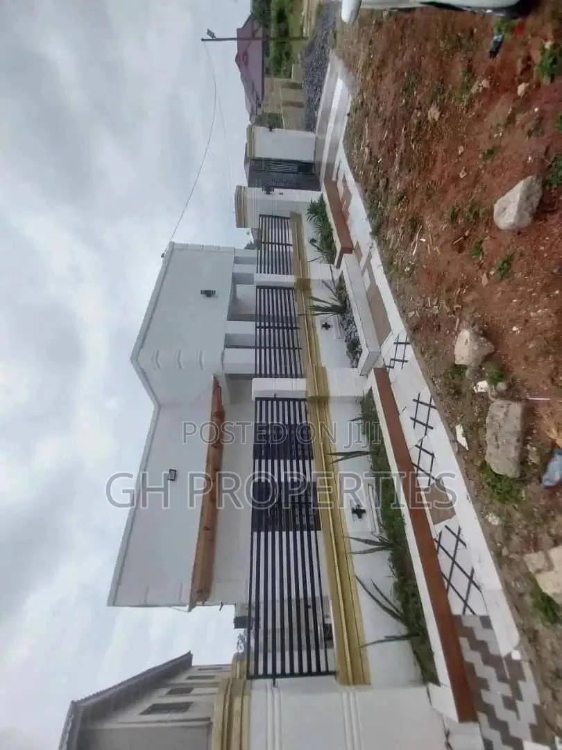 3bdrm House in Asokore Pakoso, Kumasi Metropolitan for sale in Kumasi Metropolitan