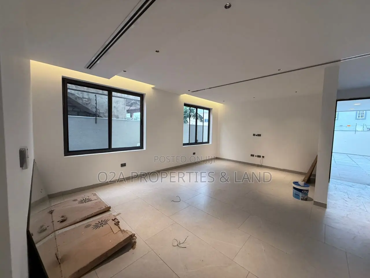 4bdrm House in Ashaley Botwe, Lake Side Estate for sale in Lake Side Estate