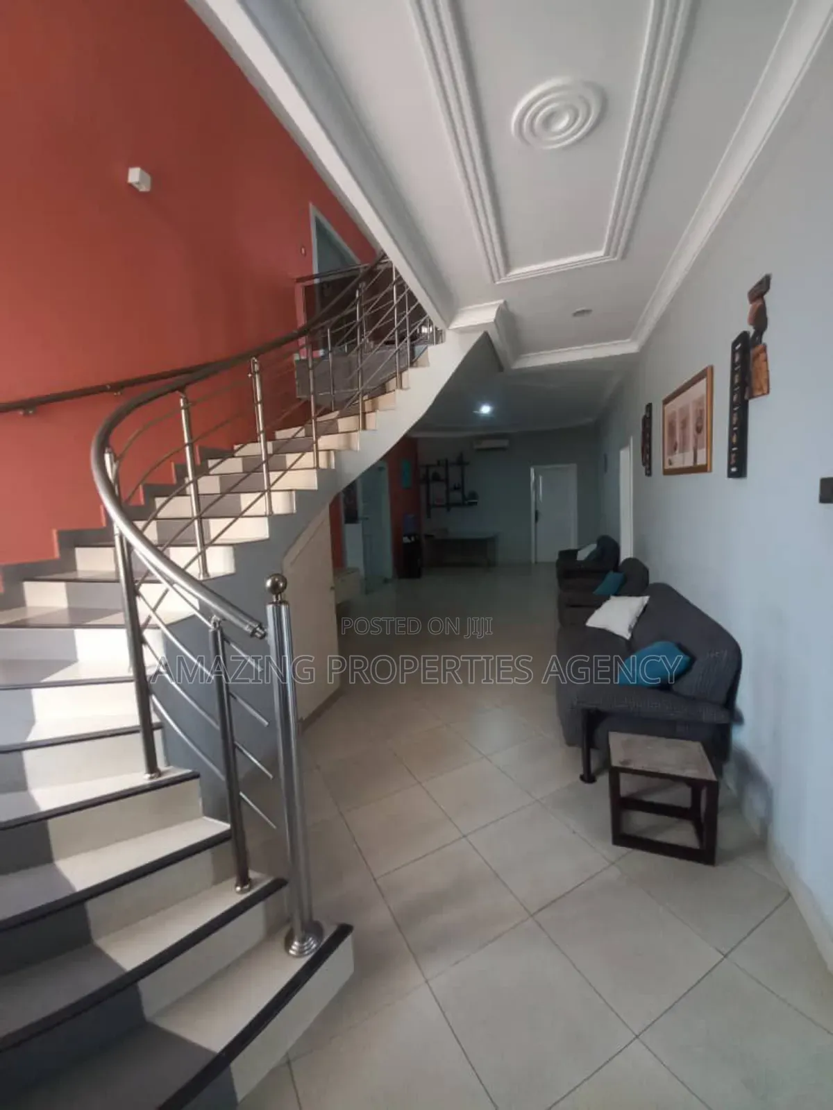 6bdrm Mansion in Adjiriganor for sale in Adjiriganor