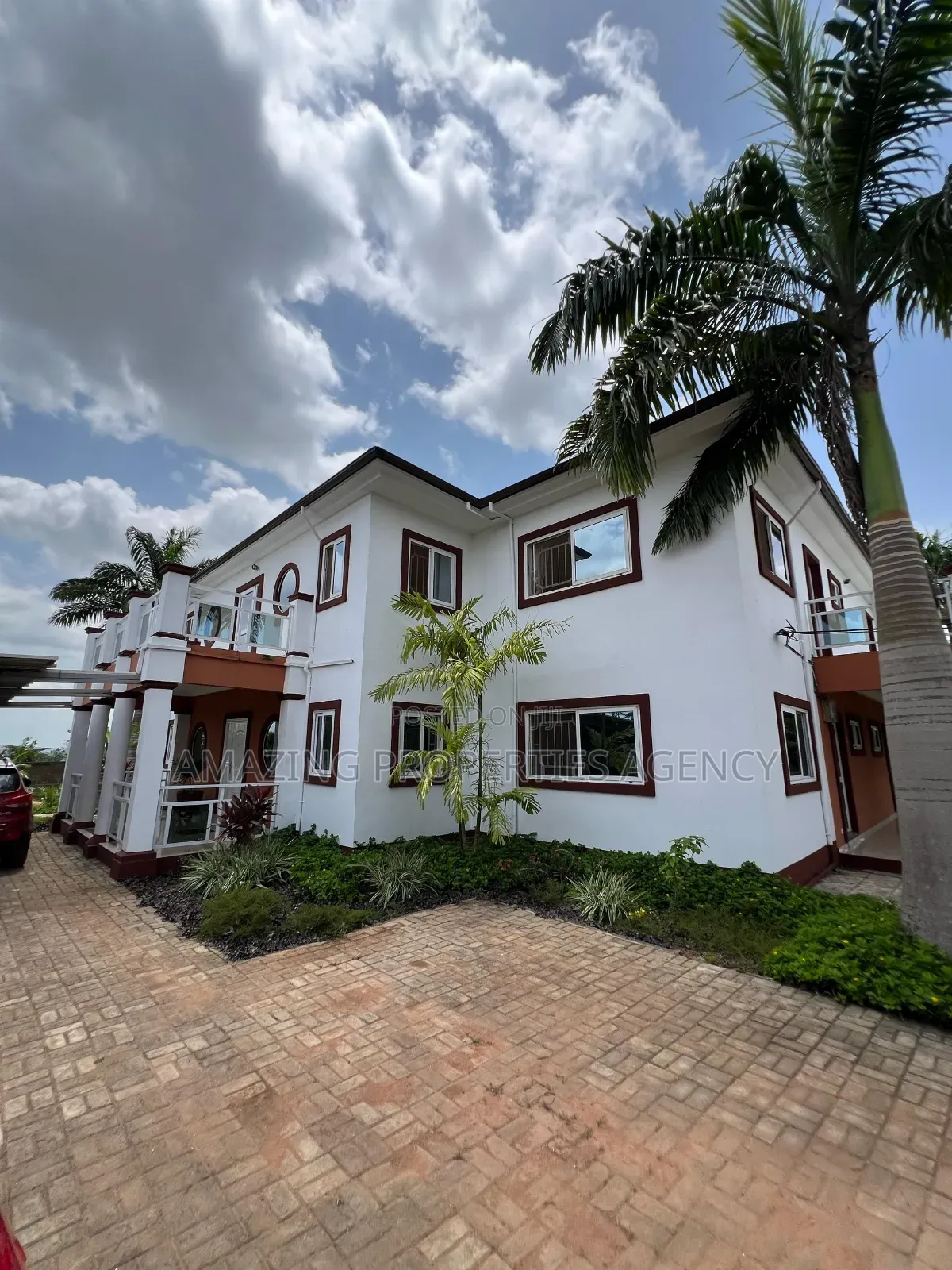5bdrm Mansion in Aburi for sale in Aburi