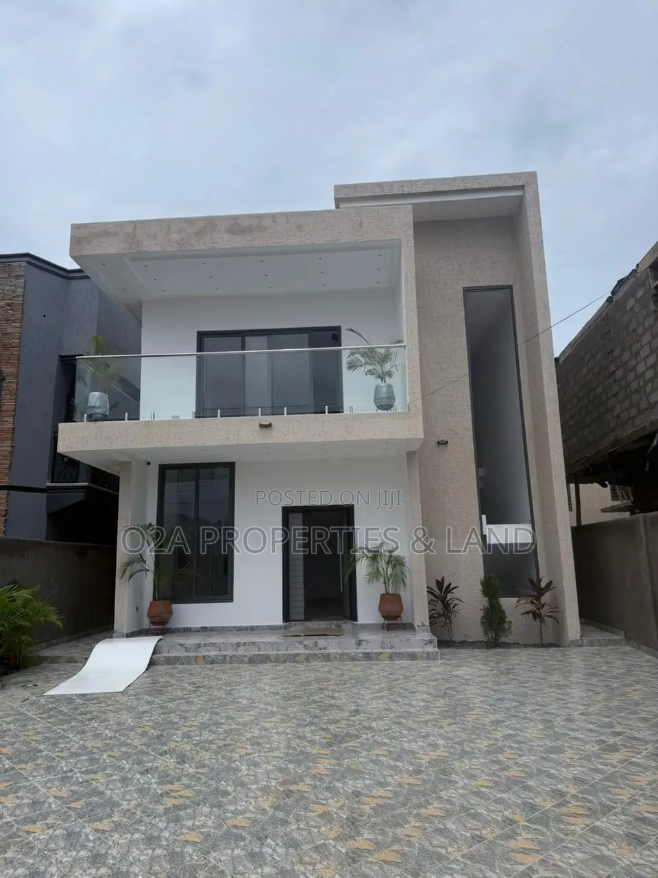4bdrm House in East Legon Ogbojo for sale in New Legon