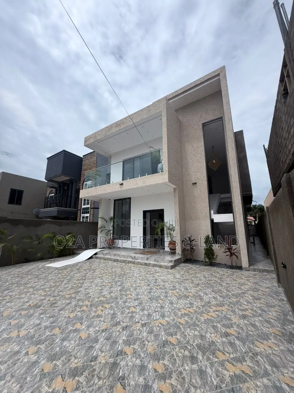 4bdrm House in East Legon Ogbojo for sale in New Legon