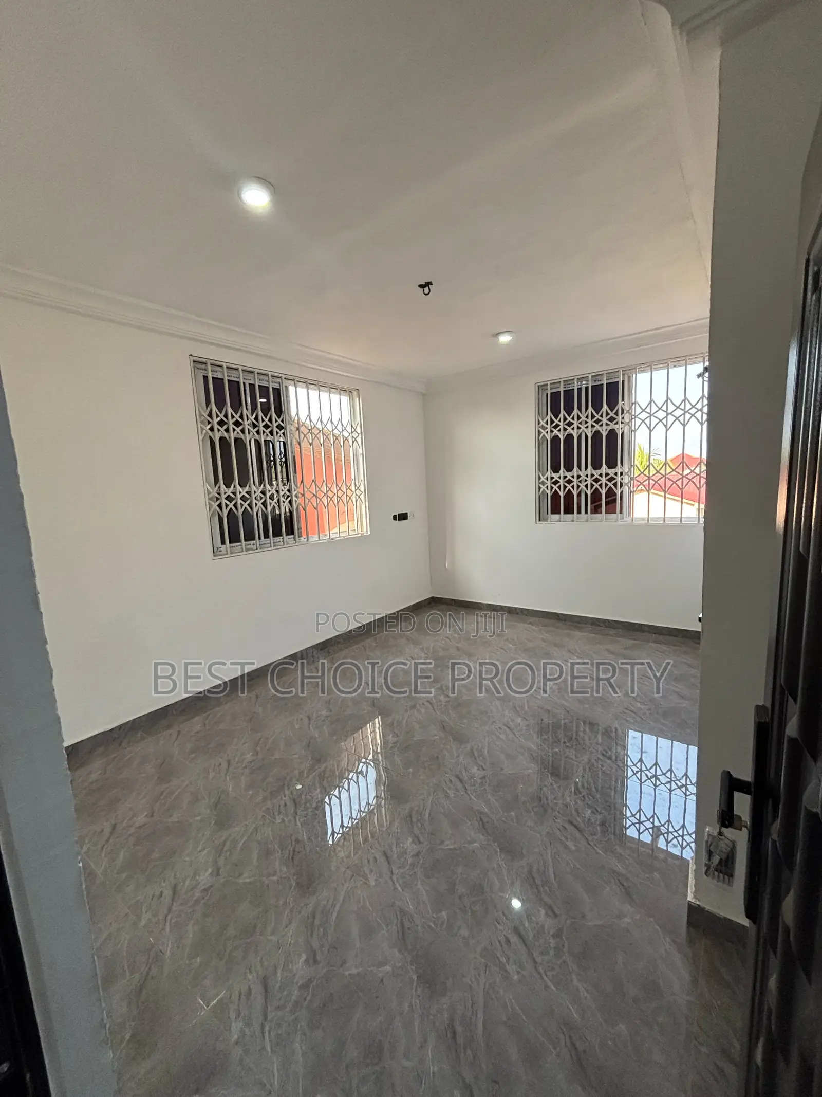 Single Room Sc Available at Adenta Housing Down in Housing Down