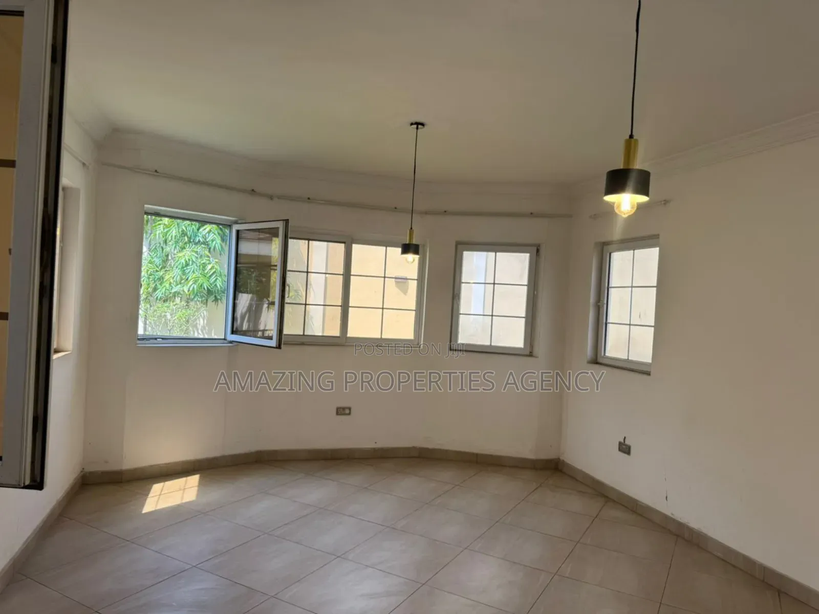 5bdrm Mansion in East Legon for sale in East Legon