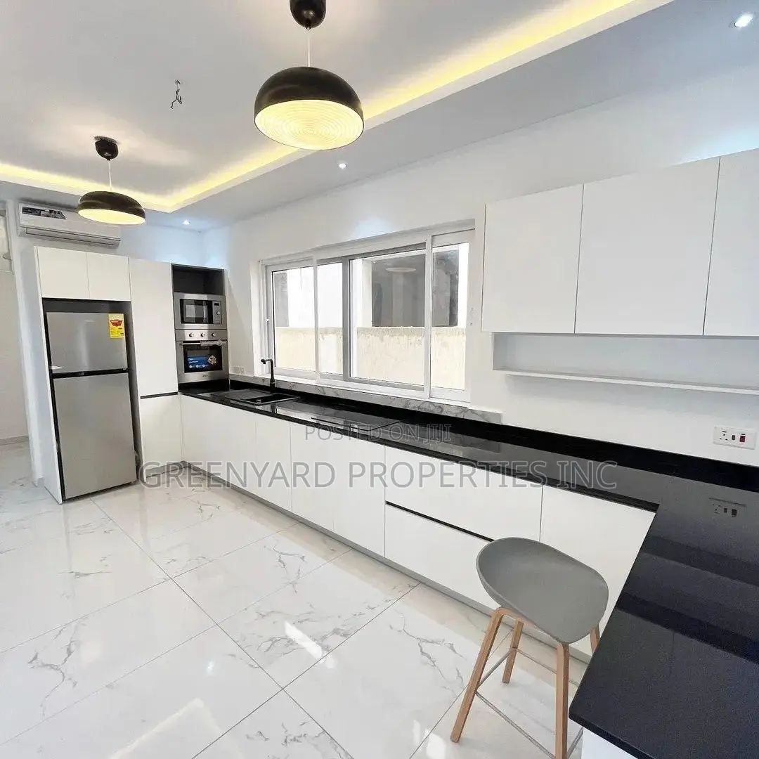 4bdrm House in East, Airport Residential Area for sale in Airport Residential Area