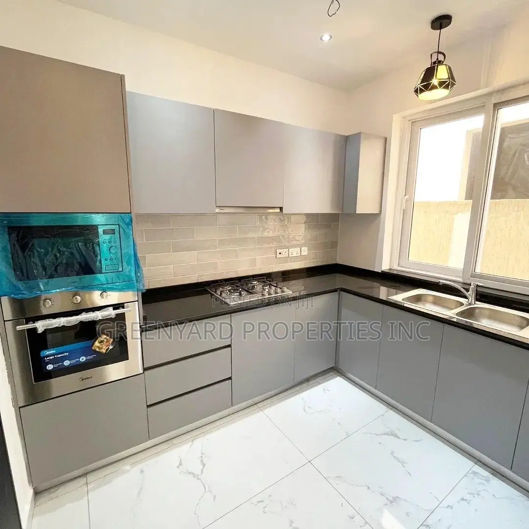 4bdrm House in East, Airport Residential Area for sale in Airport Residential Area