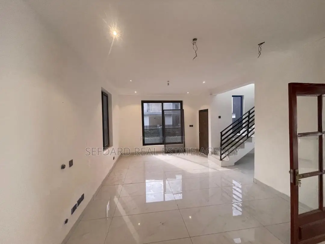 Furnished 3bdrm Townhouse/Terrace in Sefdard Real Estate, Haatso in Haatso