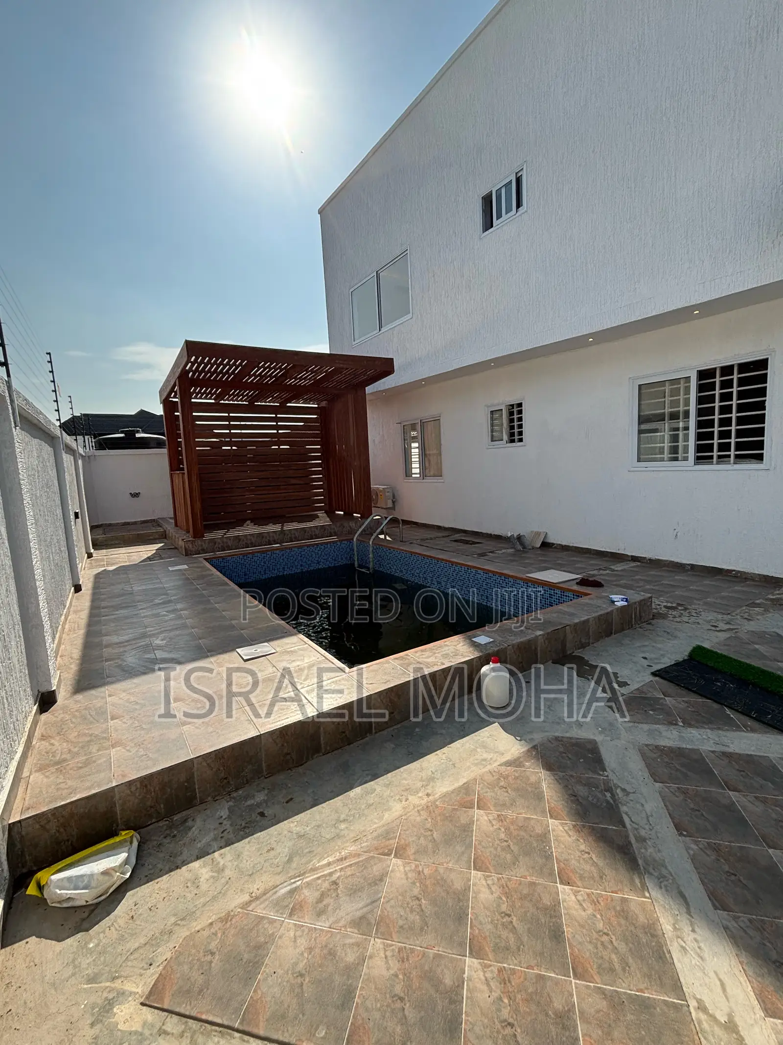 Executive Duplex Five Bedroom’S House for Sale in New Legon