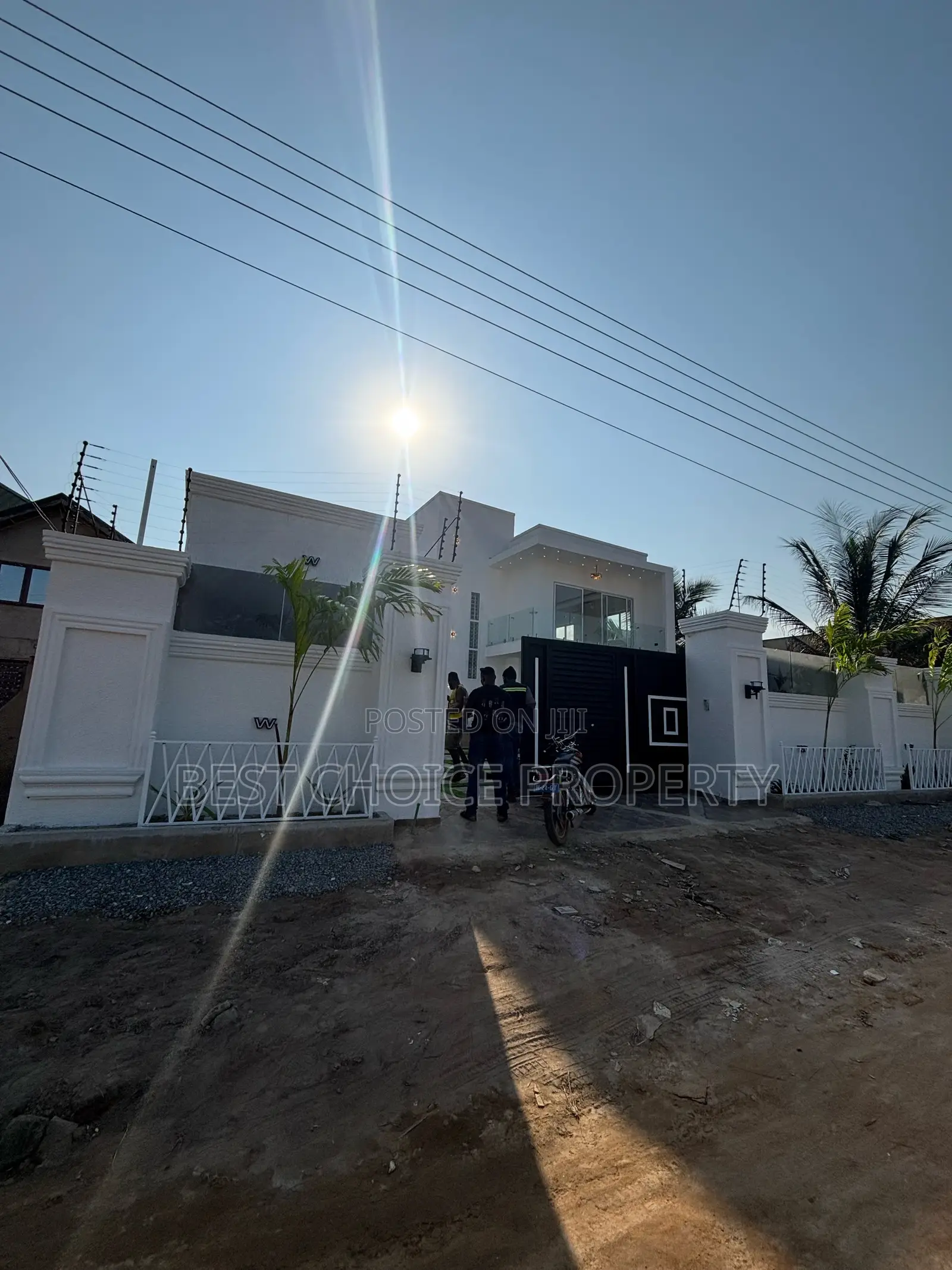 Executive Duplex Five Bedroom’S House for Sale in New Legon