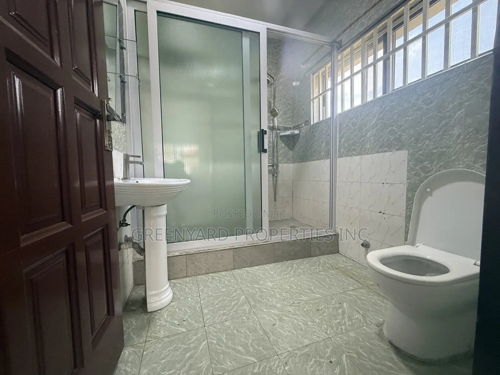 3bdrm Apartment in American House, East Legon for rent in East Legon