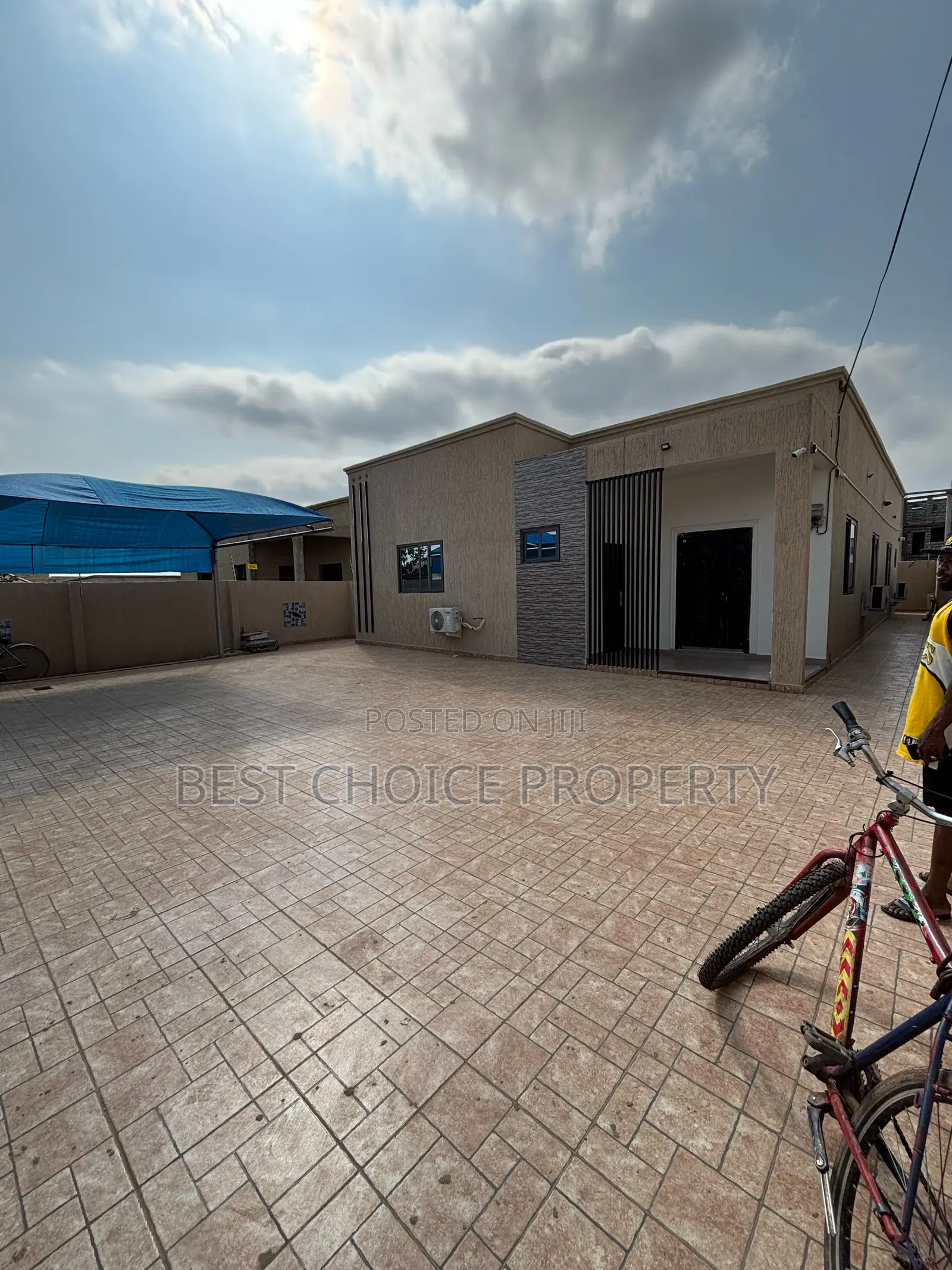 Executive 3 Bedrooms House for Sale in New Legon