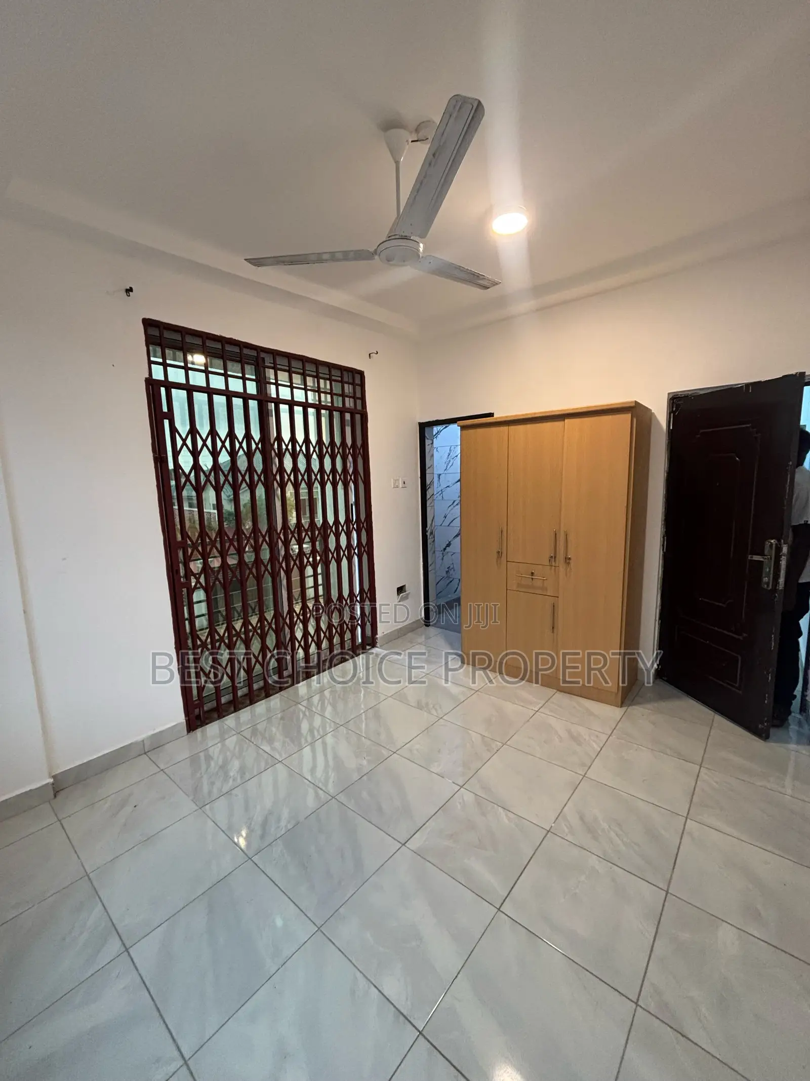 Chamber and Hall Sc Lakeside Community 1 in Lake Side Estate