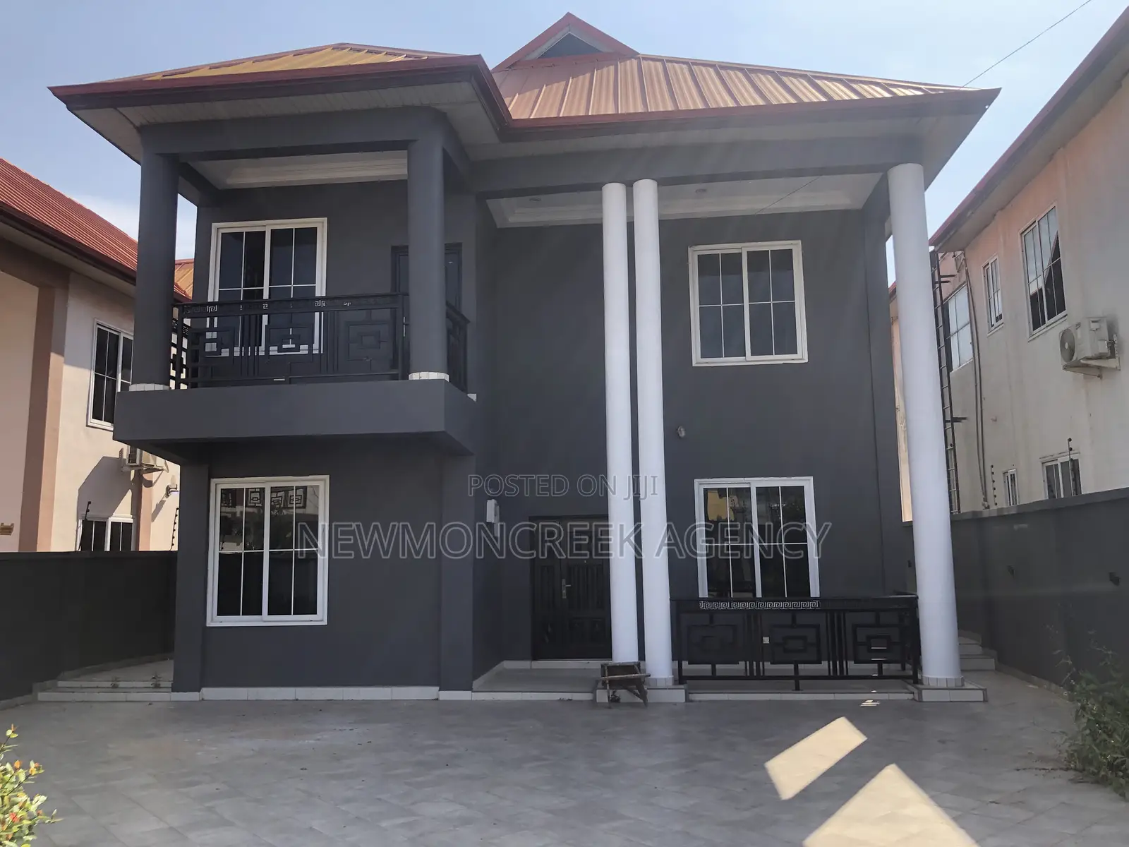 4bdrm Duplex in Lakeside Estates, Accra Metropolitan for rent in Accra Metropolitan