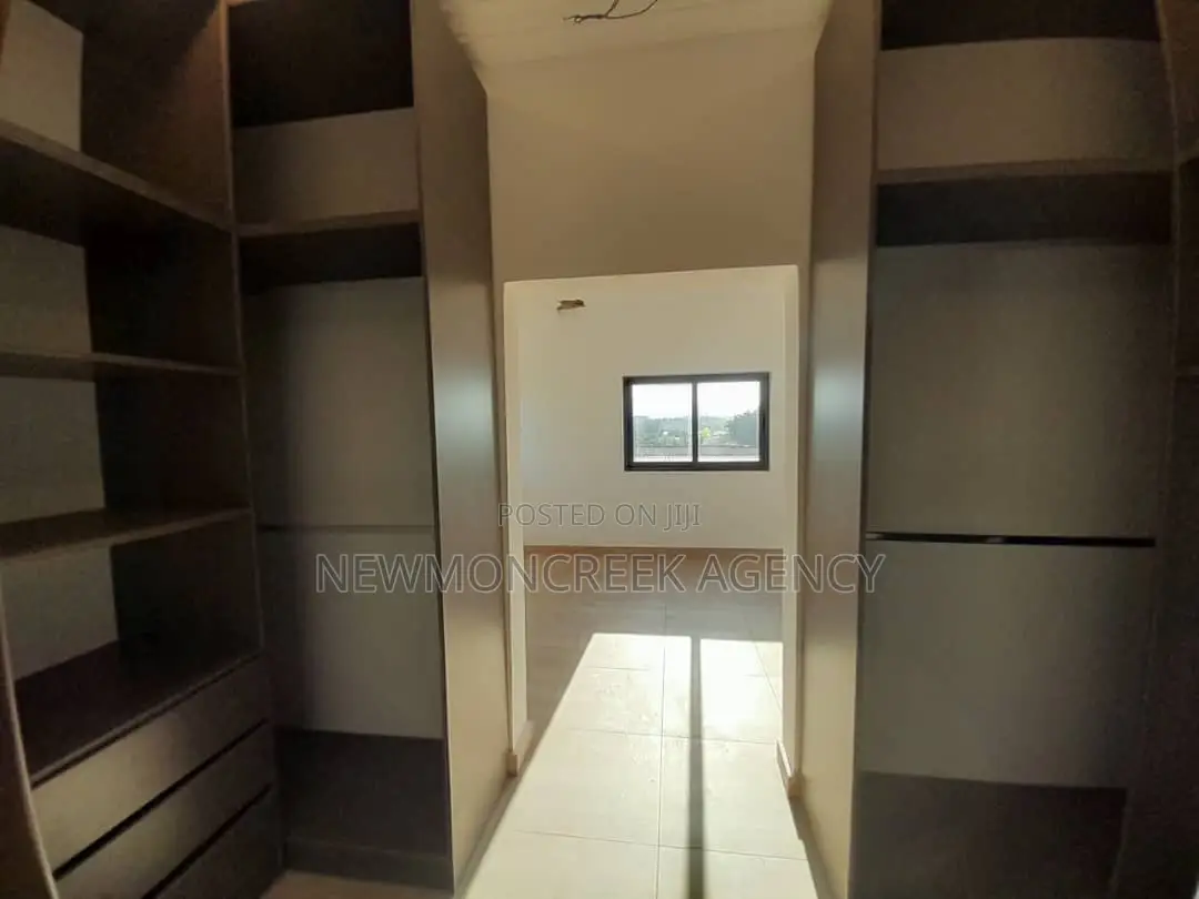 4bdrm Duplex in Adenta Pantang, Accra Metropolitan for sale in Accra Metropolitan
