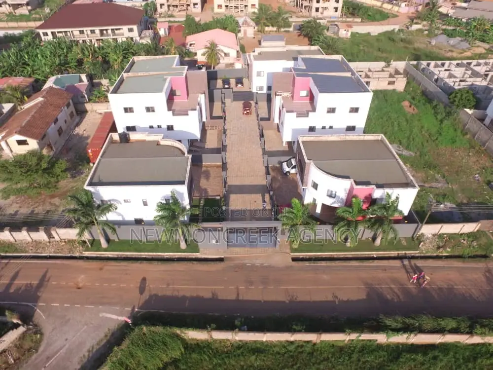 4bdrm Duplex in Adenta Pantang, Accra Metropolitan for sale in Accra Metropolitan