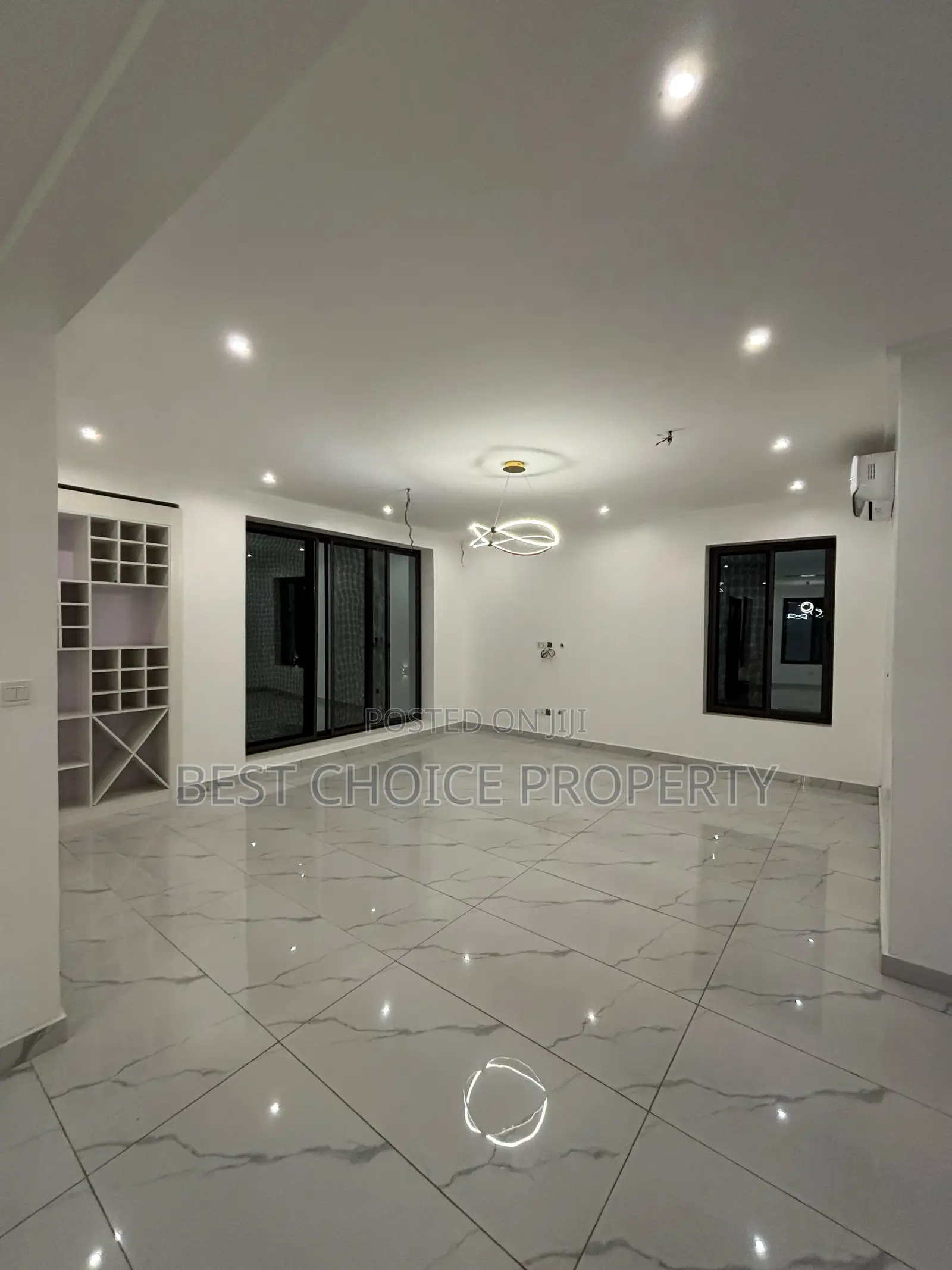 Executive Four Bedrooms Duplex House for Sale Lakeside Estat in Lake Side Estate