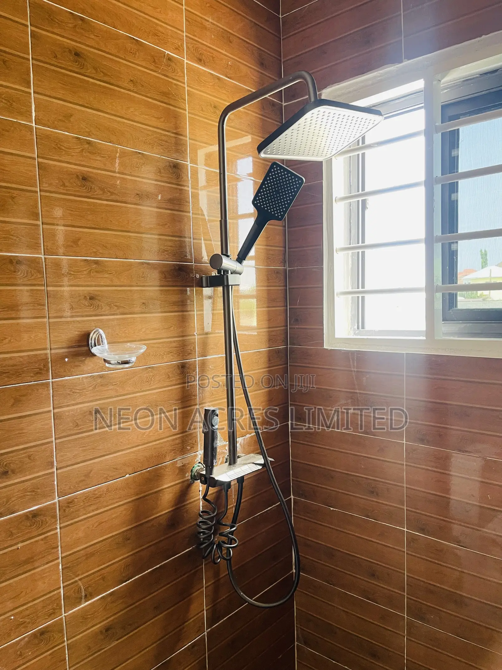 2bdrm House in The Laurels, School Junction for sale in School Junction