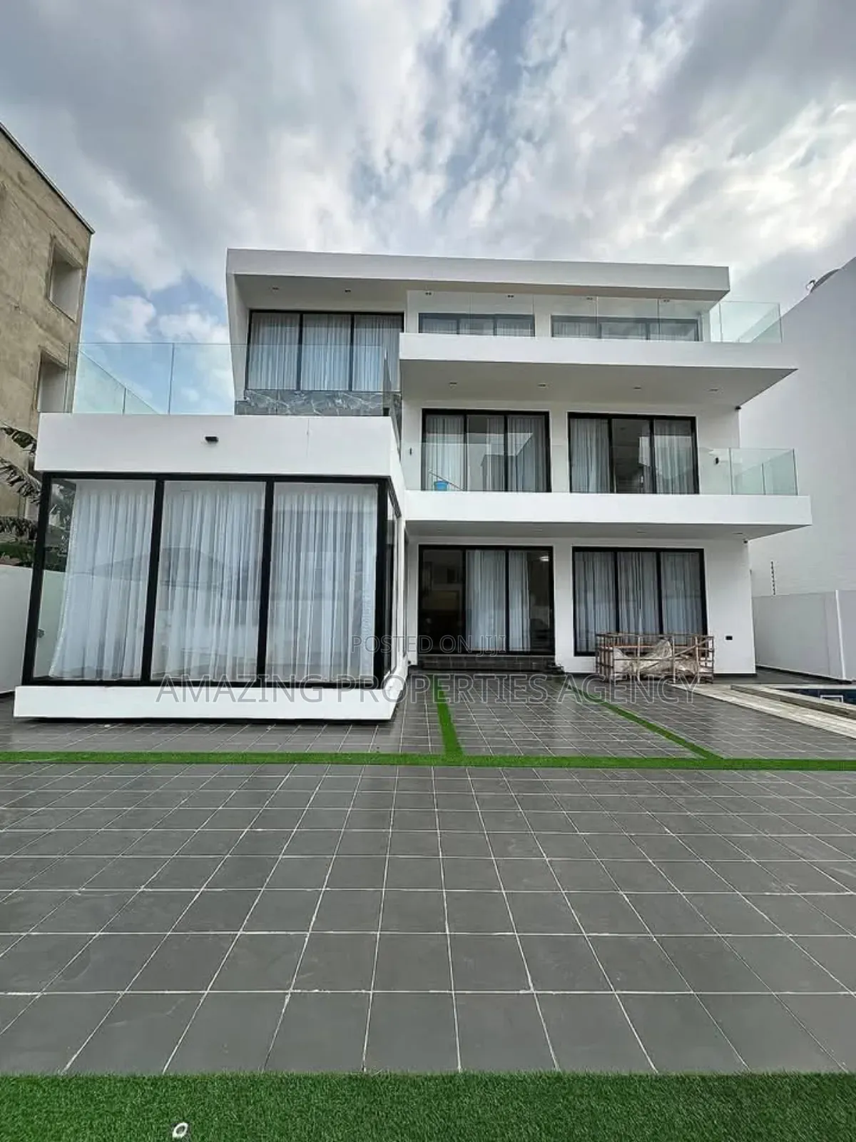 4bdrm House in East Legon for sale in East Legon