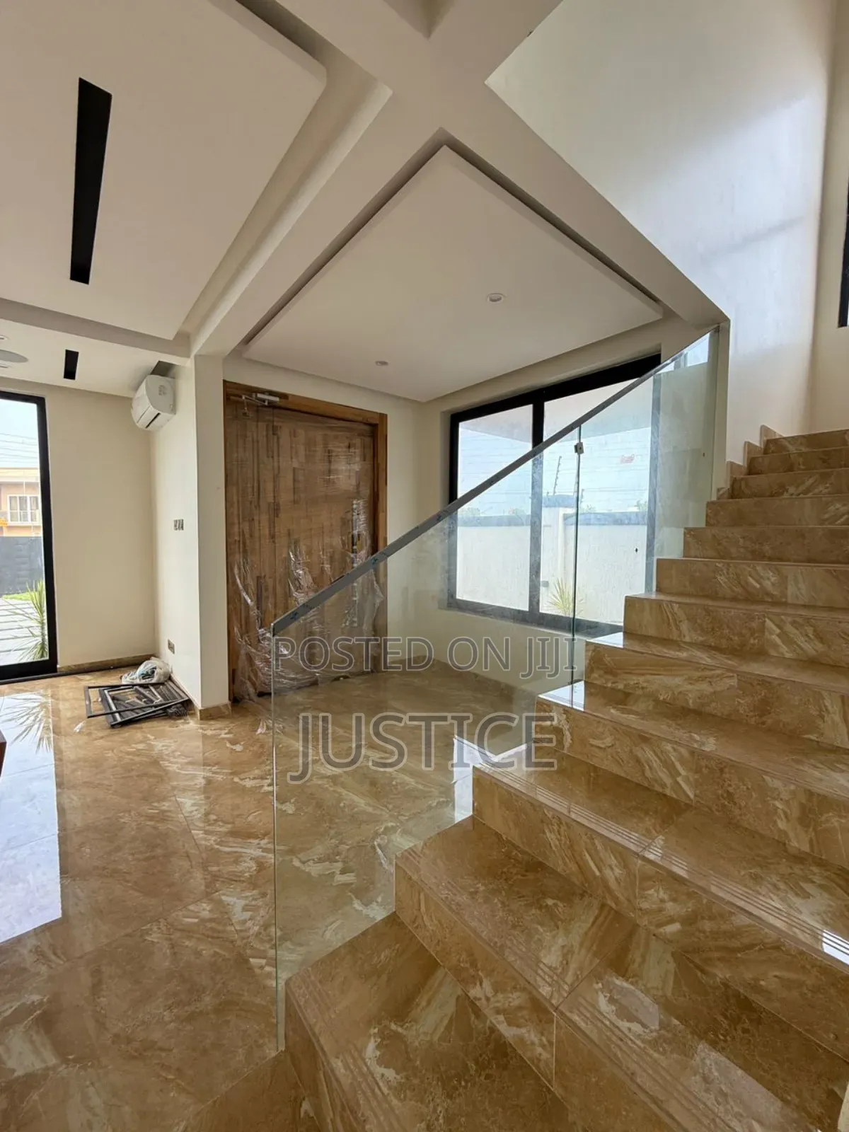 4bdrm House in East Airport for sale in Airport Residential Area