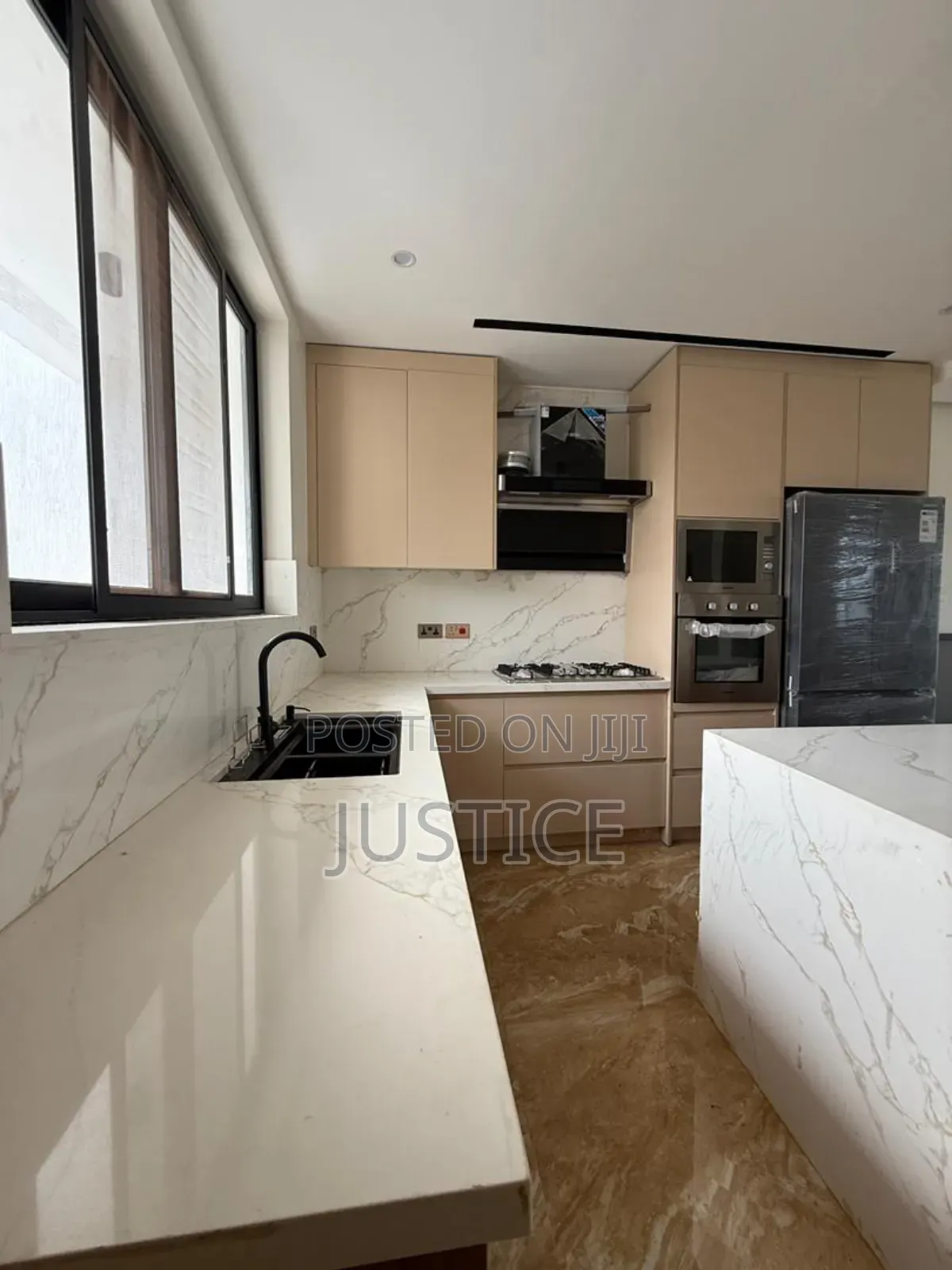 4bdrm House in East Airport for sale in Airport Residential Area