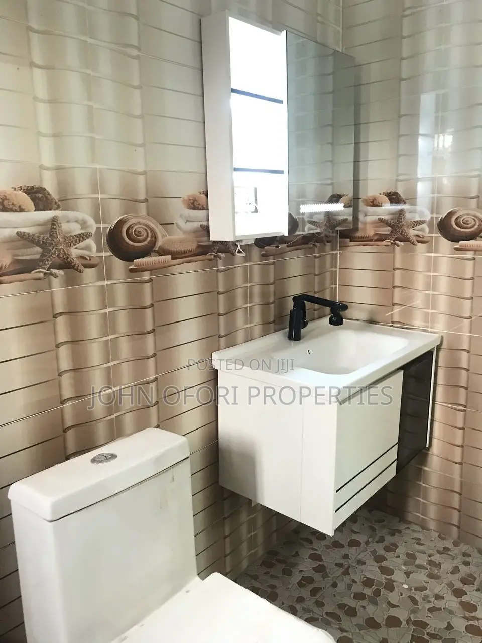 2bdrm Apartment in Emena Hospital, Kumasi Metropolitan for rent in Kumasi Metropolitan