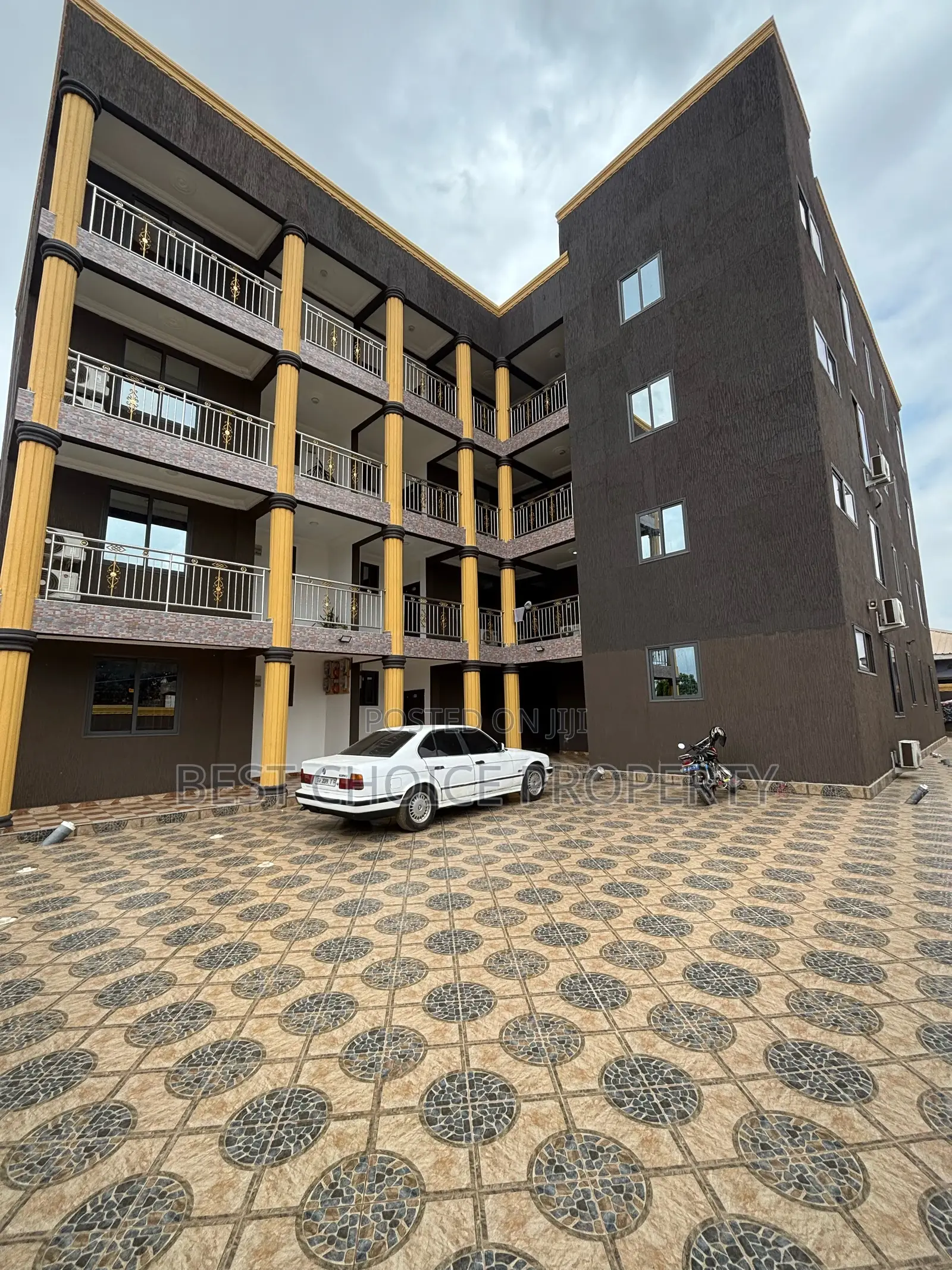 Chamber and Hall Sc Adenta in Adenta