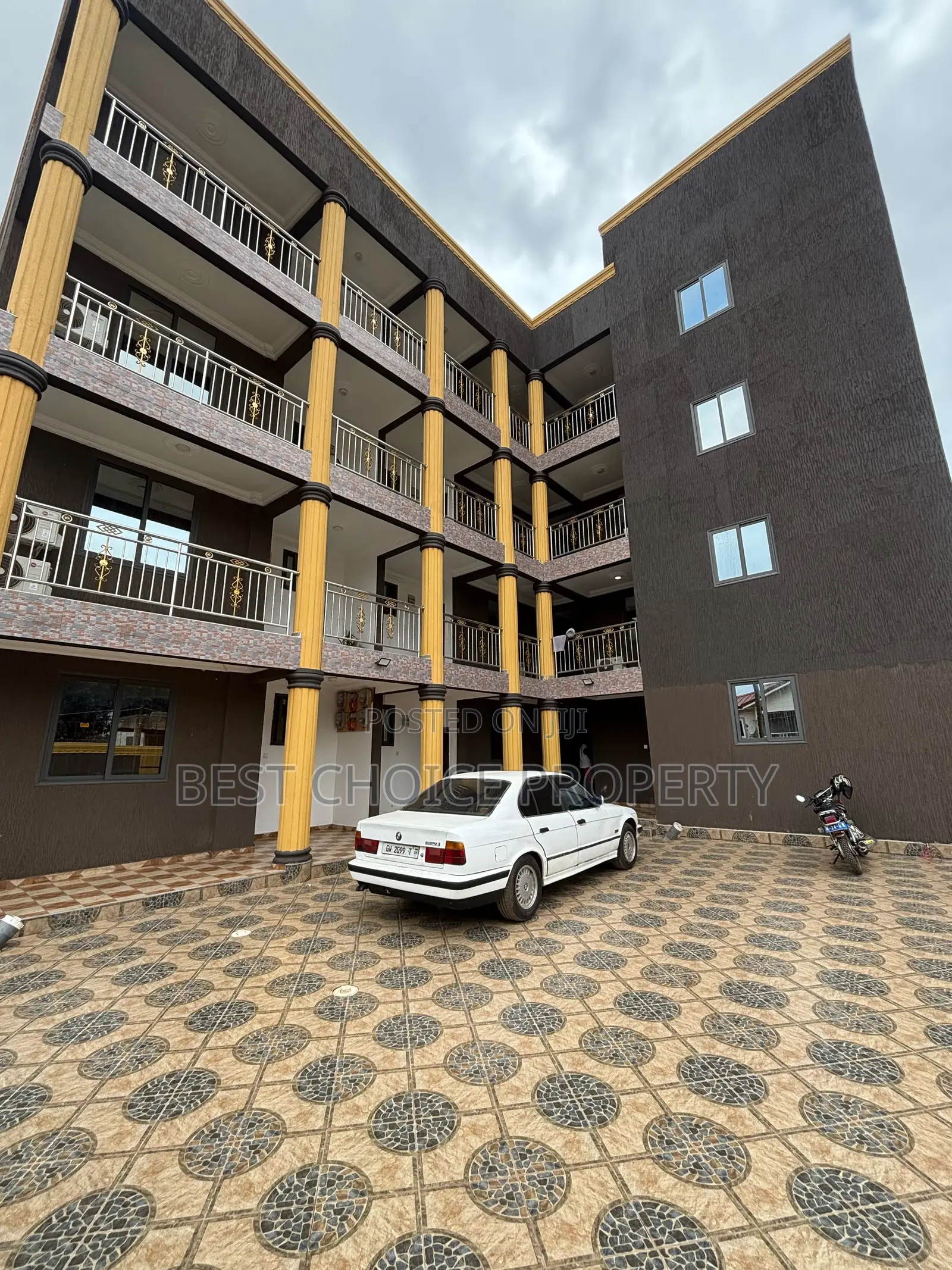 Chamber and Hall Sc Adenta in Adenta