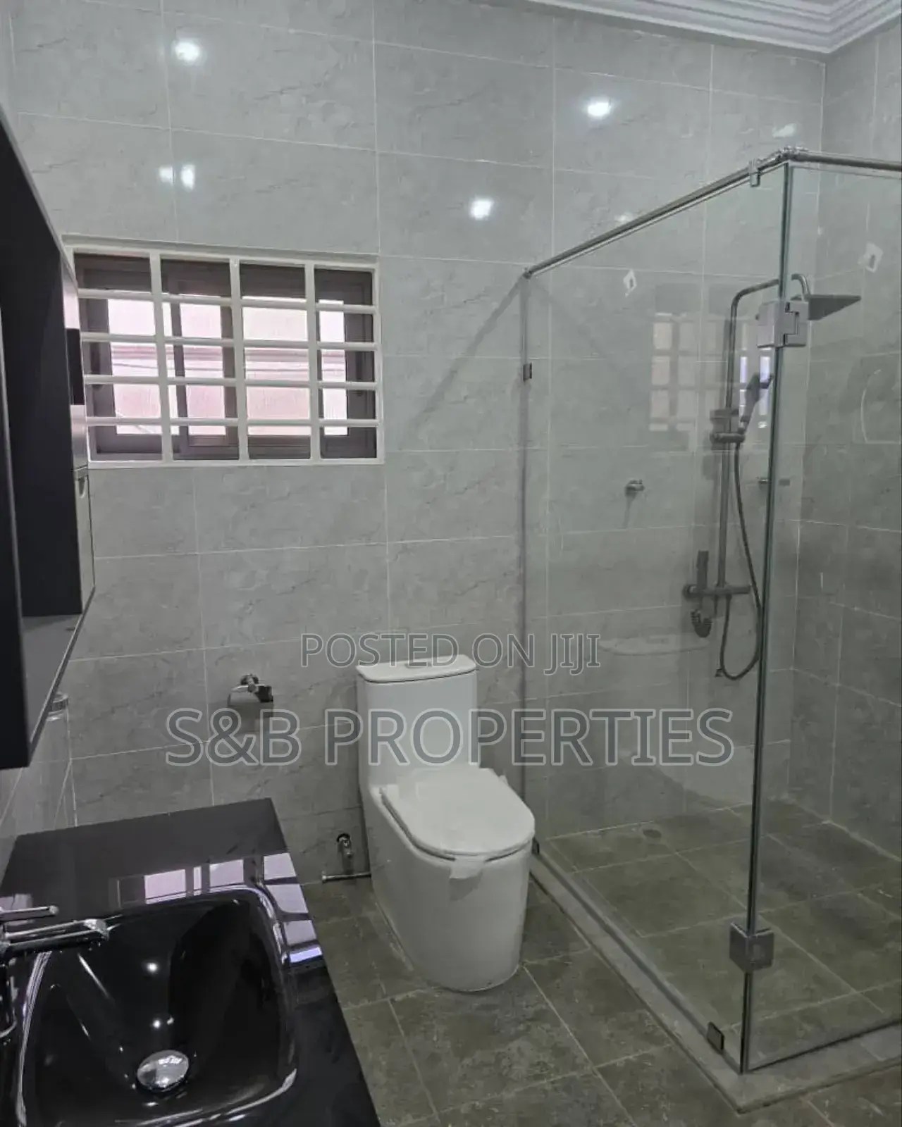 4bdrm House in Ashomang Estate for sale in Ashomang Estate