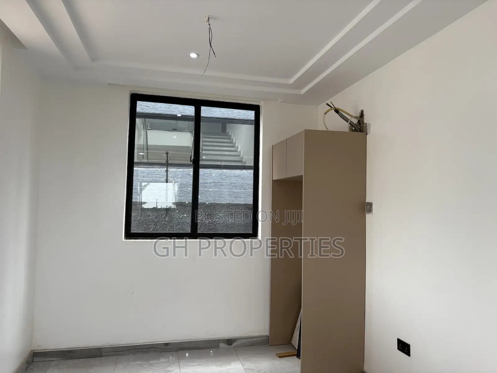 4bdrm Duplex in Ahodwo Runabout, Kumasi Metropolitan for sale in Kumasi Metropolitan