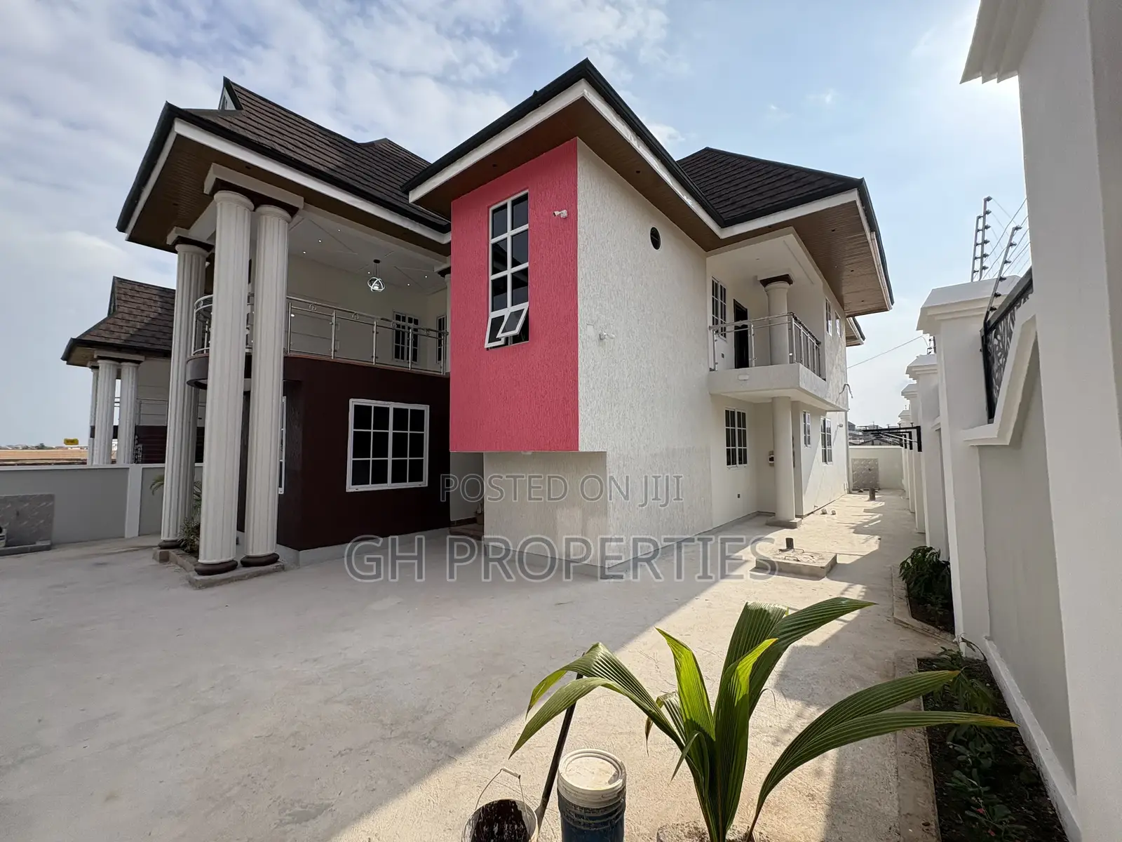 7bdrm Mansion in Atasemanso., Kumasi Metropolitan for sale in Kumasi Metropolitan