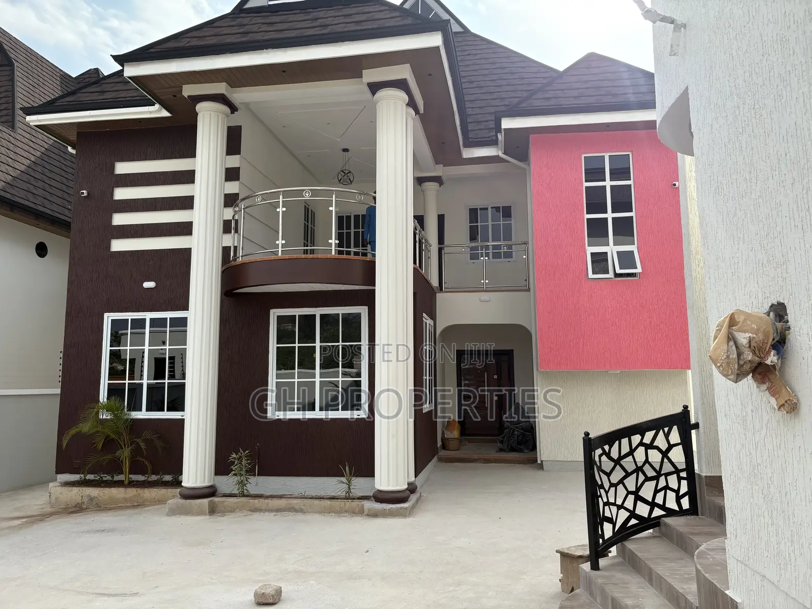 7bdrm Mansion in Atasemanso., Kumasi Metropolitan for sale in Kumasi Metropolitan