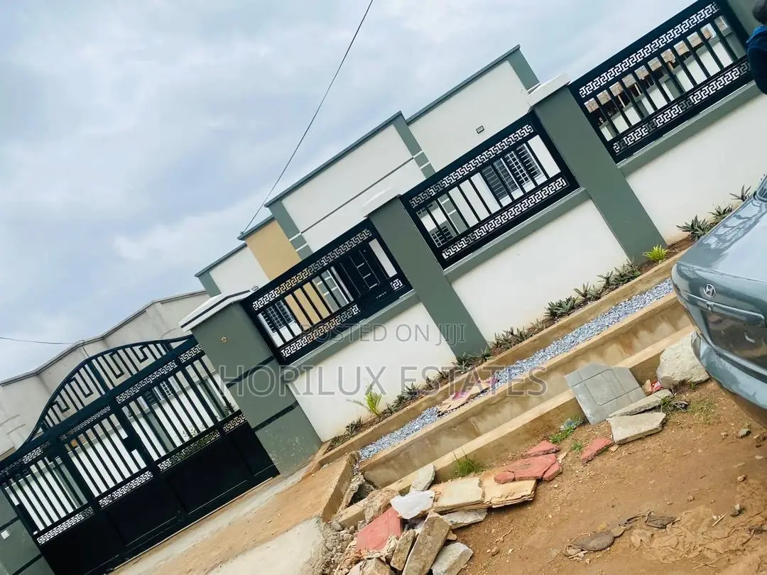3bdrm House in Horilux Estates, Amasaman for sale in Amasaman