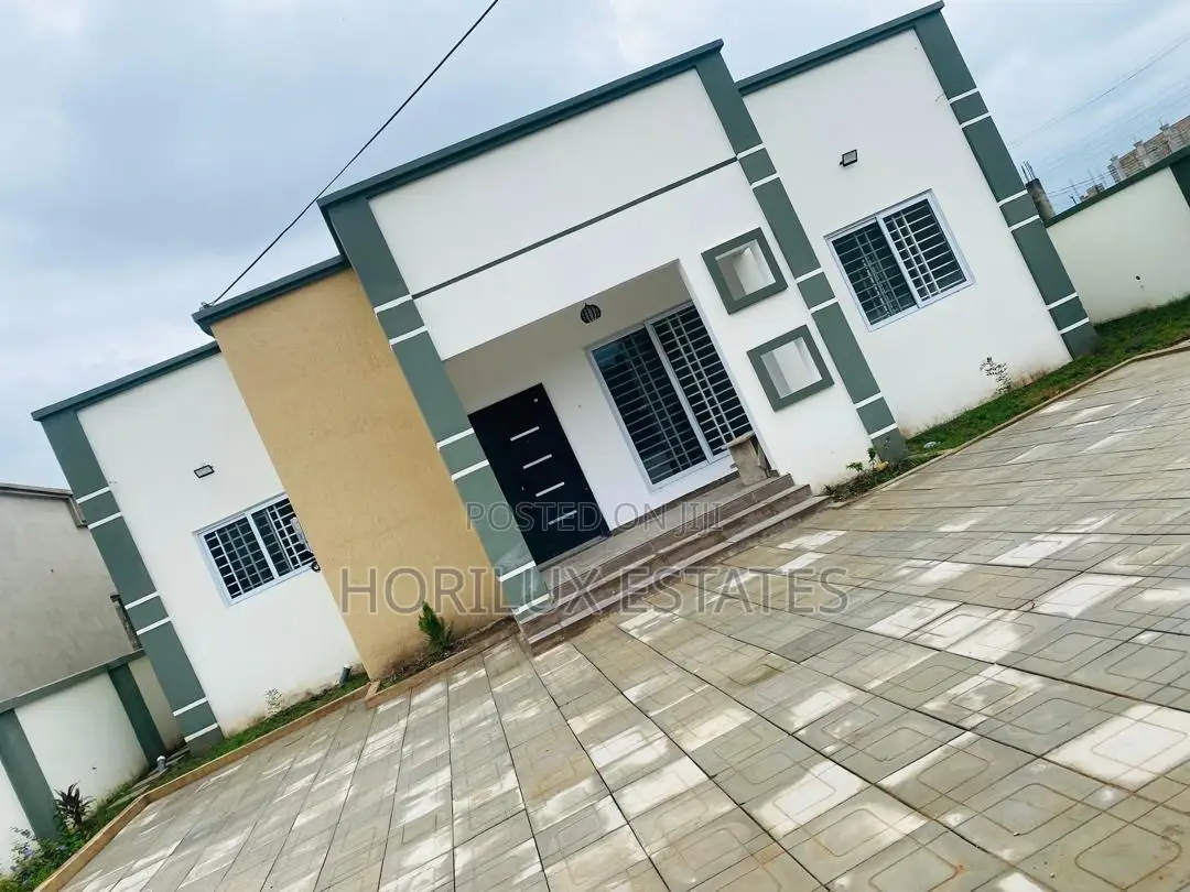 3bdrm House in Horilux Estates, Amasaman for sale in Amasaman