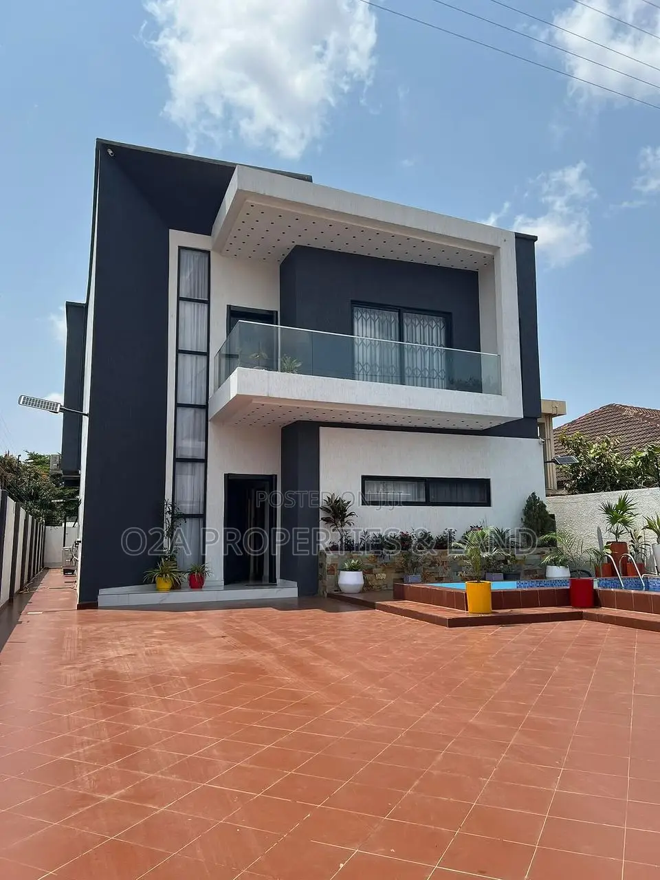 4bdrm House in East Legon, American House for sale in American House