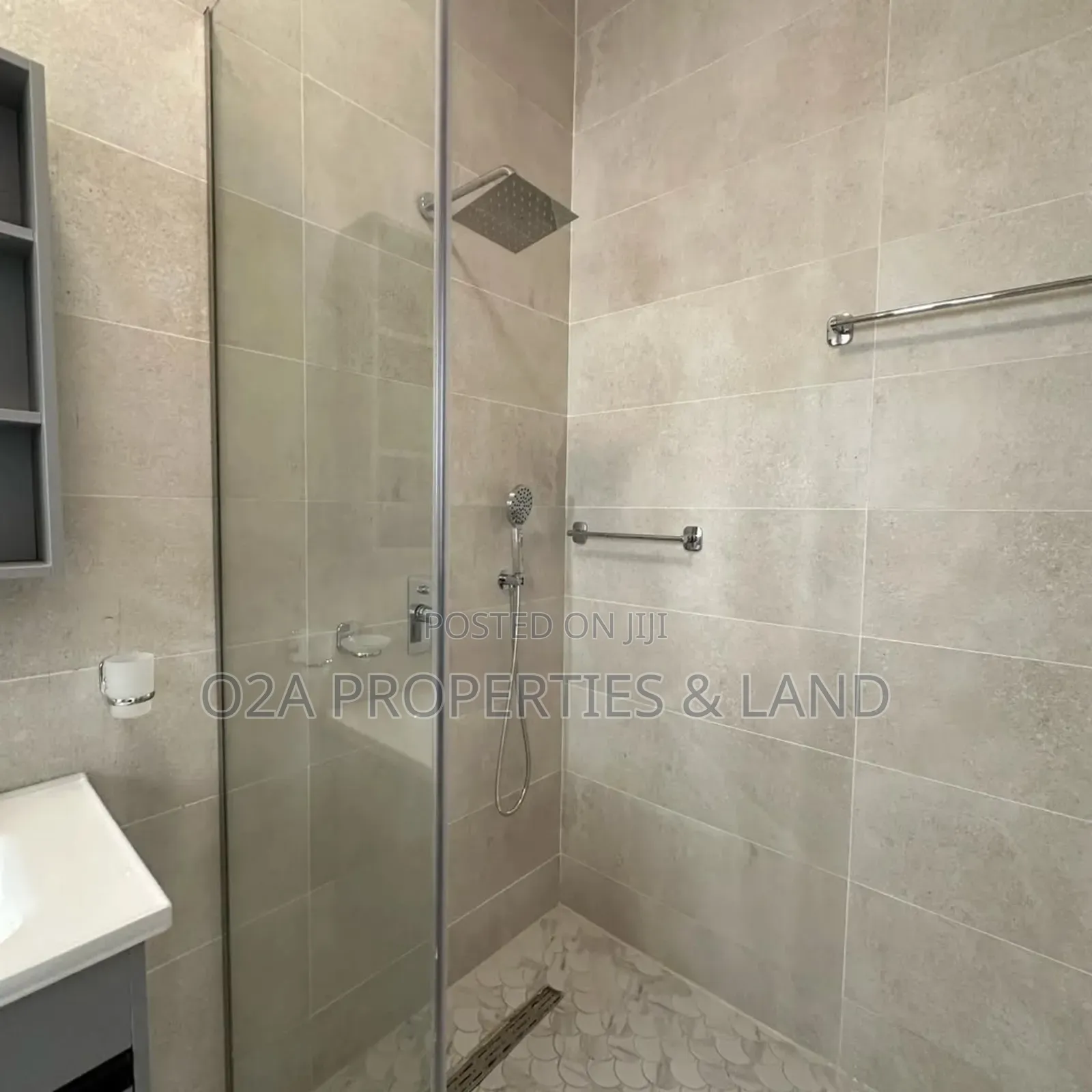4bdrm House in O2A Properties, American House for rent in American House