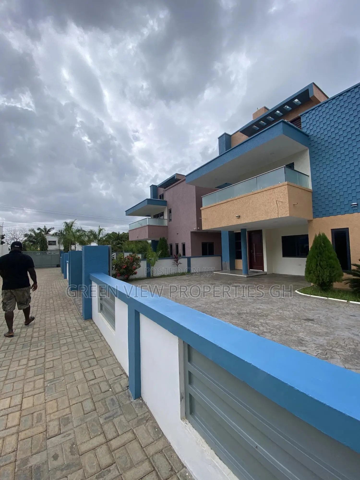 Furnished 4bdrm Duplex in West Hills Mall Area for rent in West Hills Mall Area