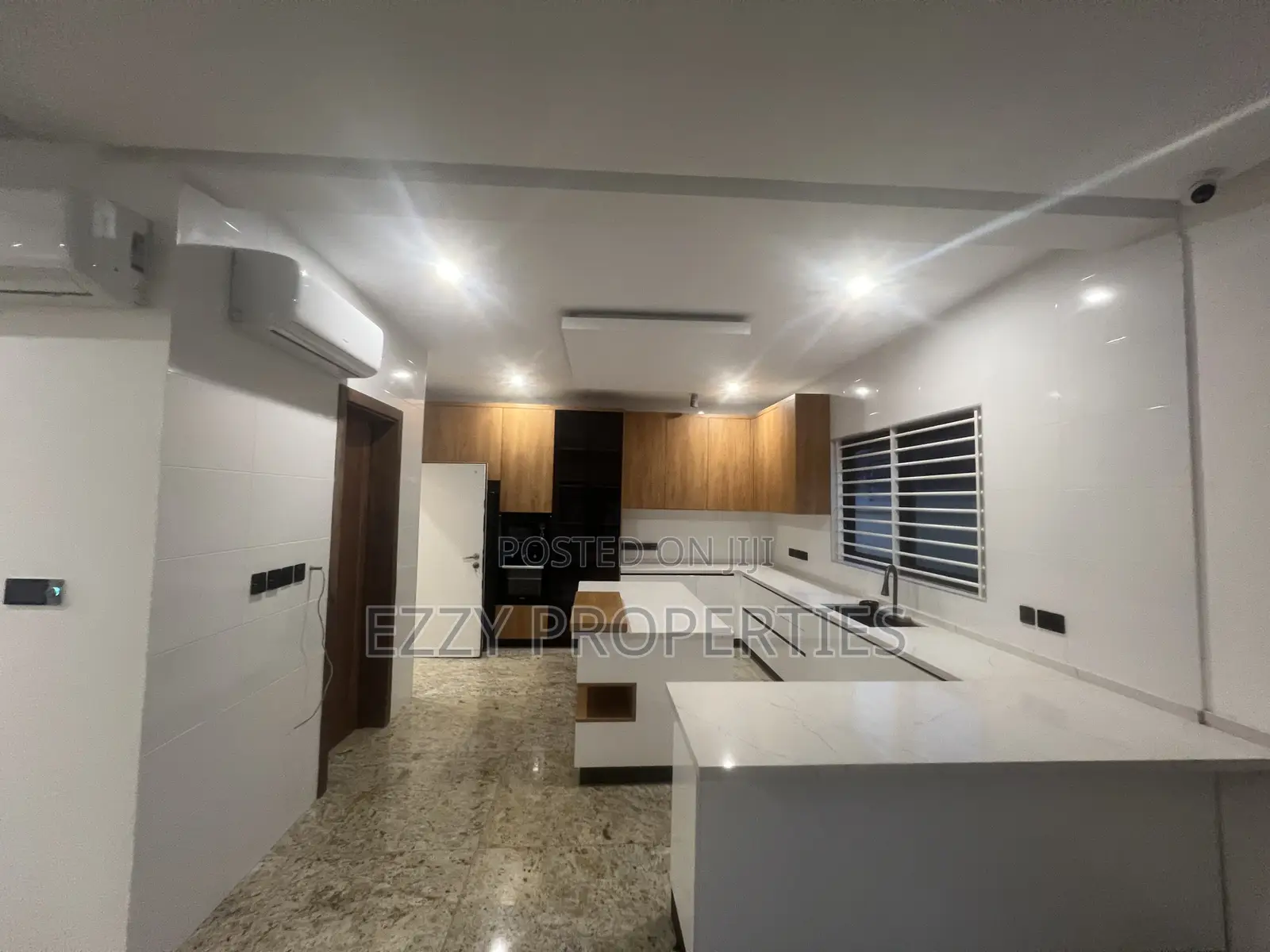4bdrm House in 100, East Legon for sale in East Legon