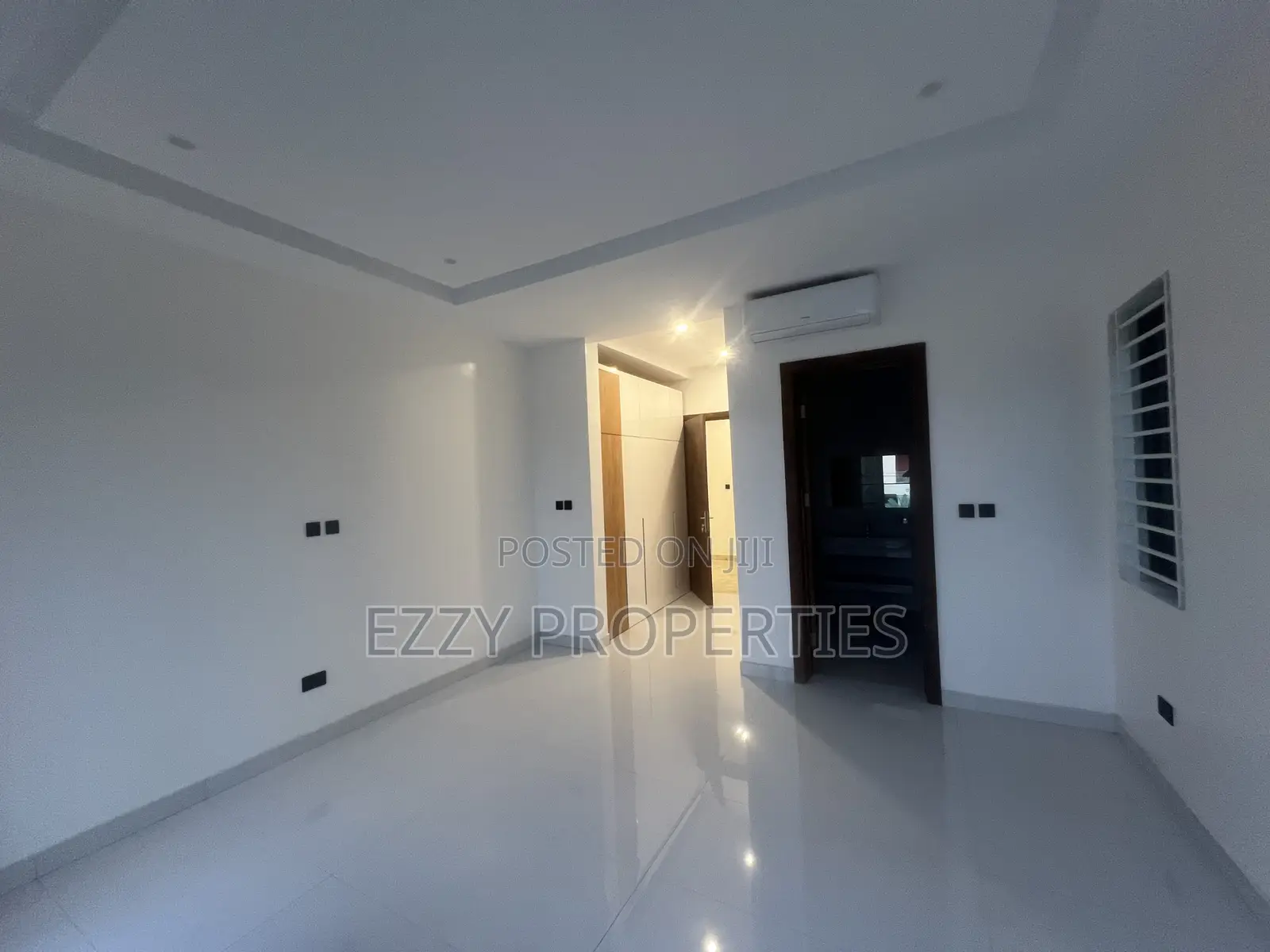 4bdrm House in 100, East Legon for sale in East Legon